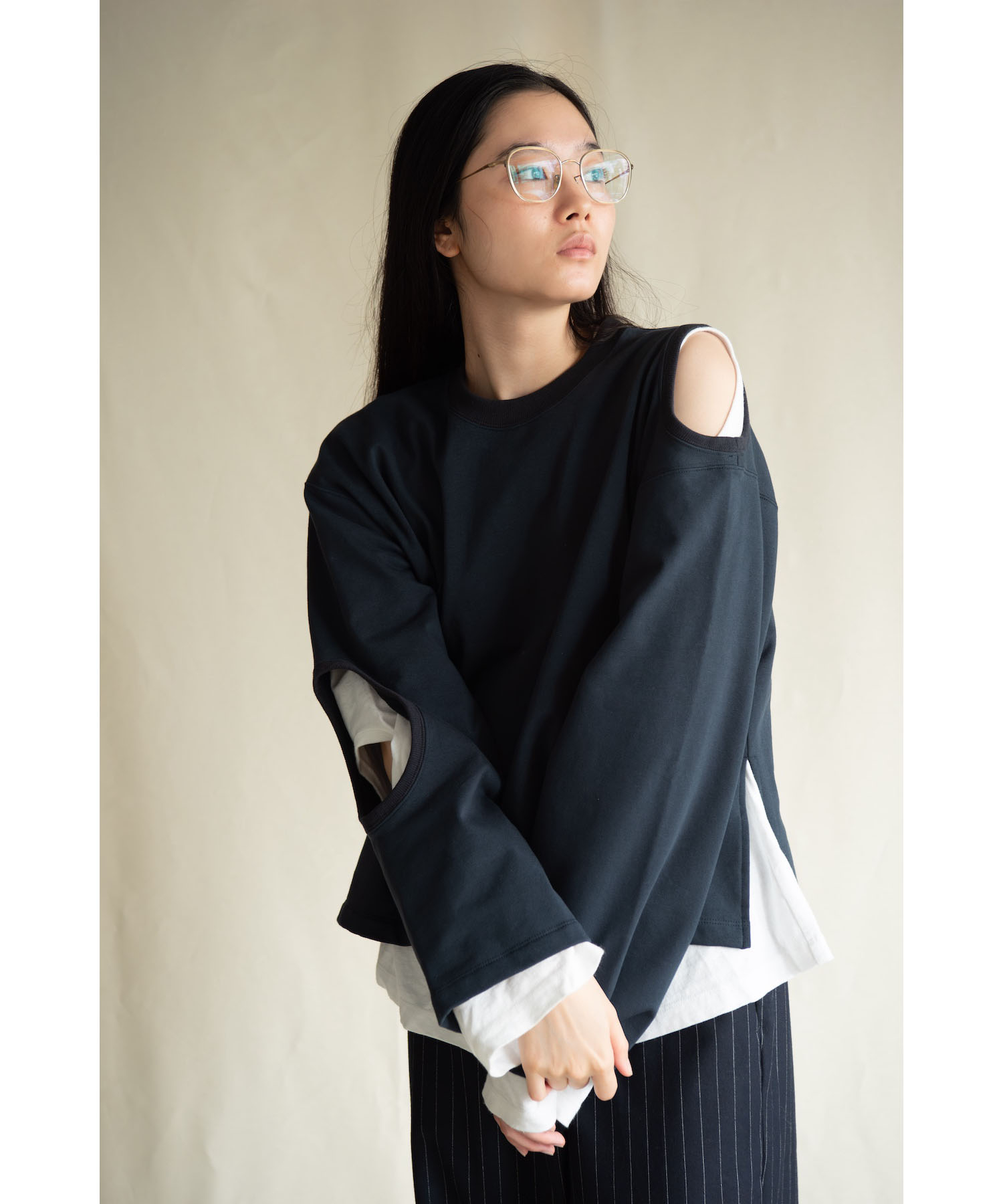 L/S Hole Sweat Shirts