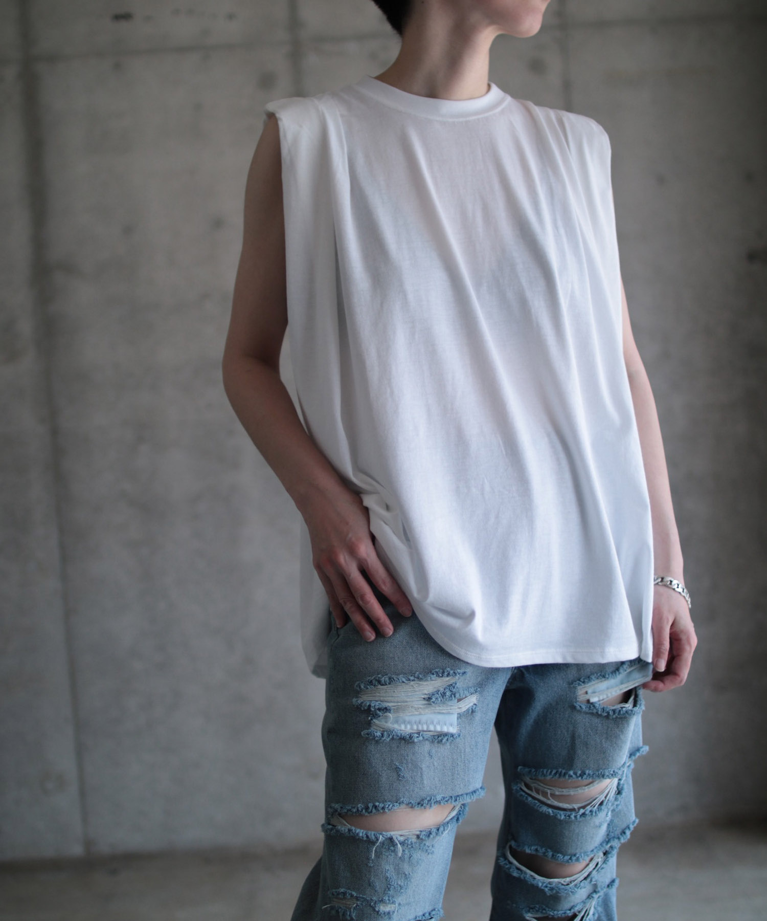 TUCK TEE