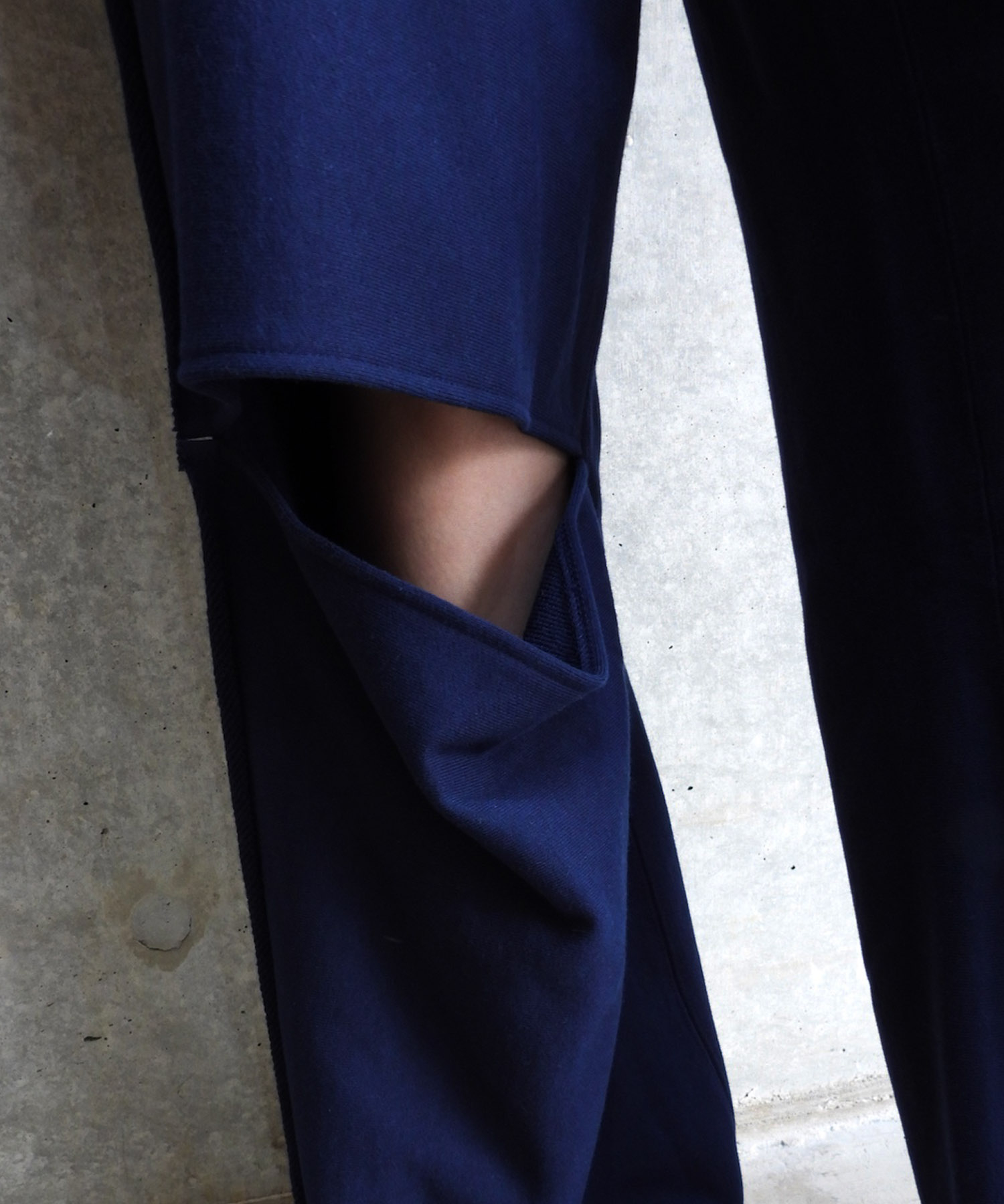 Side Row Edge Slit Pants