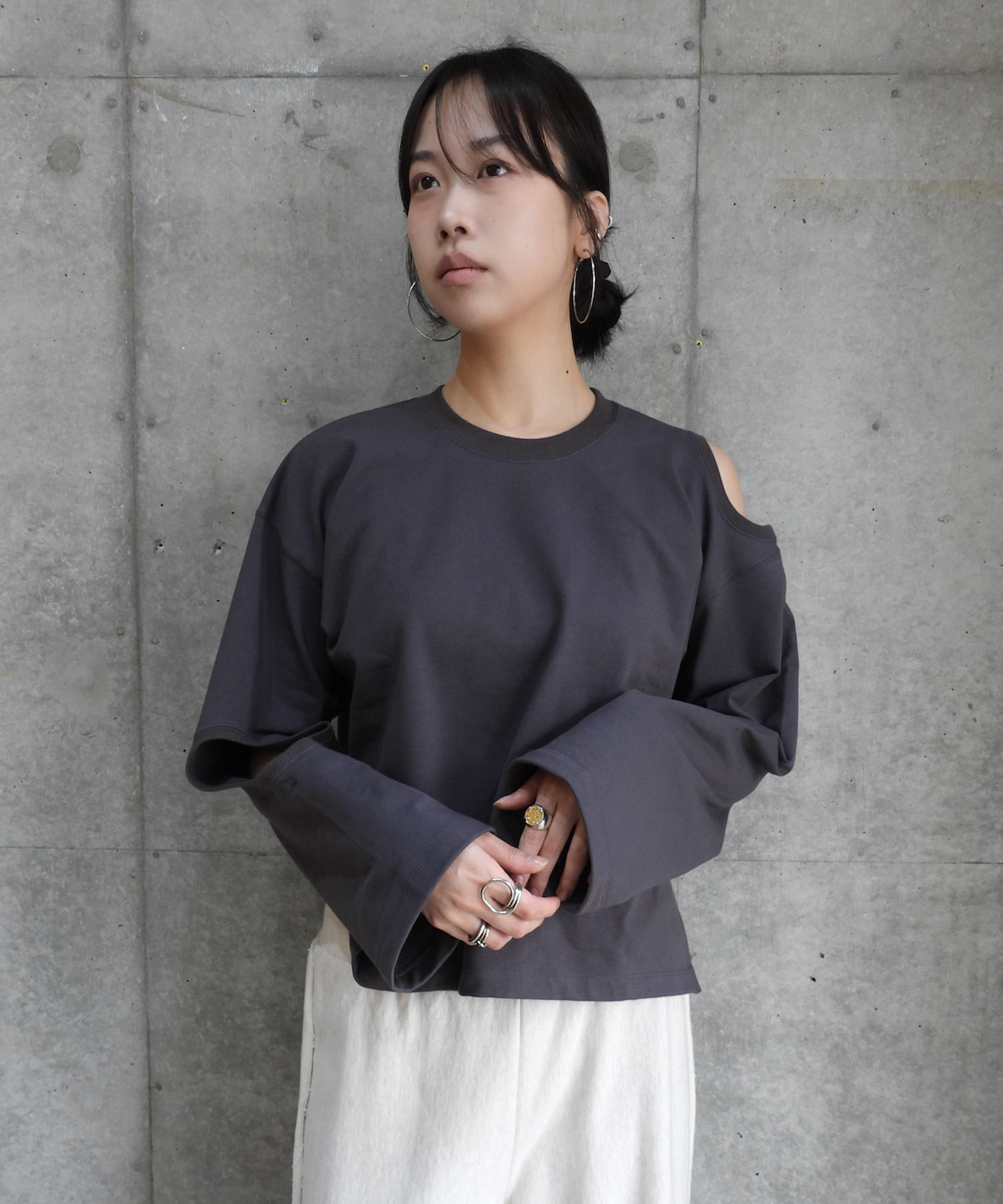 L/S Hole Sweat Shirts