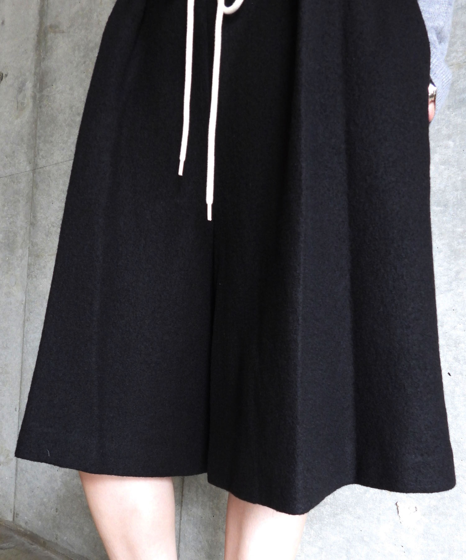 PLEATS DETAIL BERMUDA SHORTS