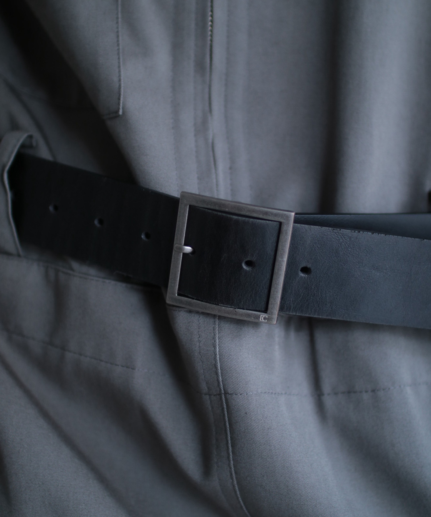 SQUARE BUCKLE LEATHER BELT