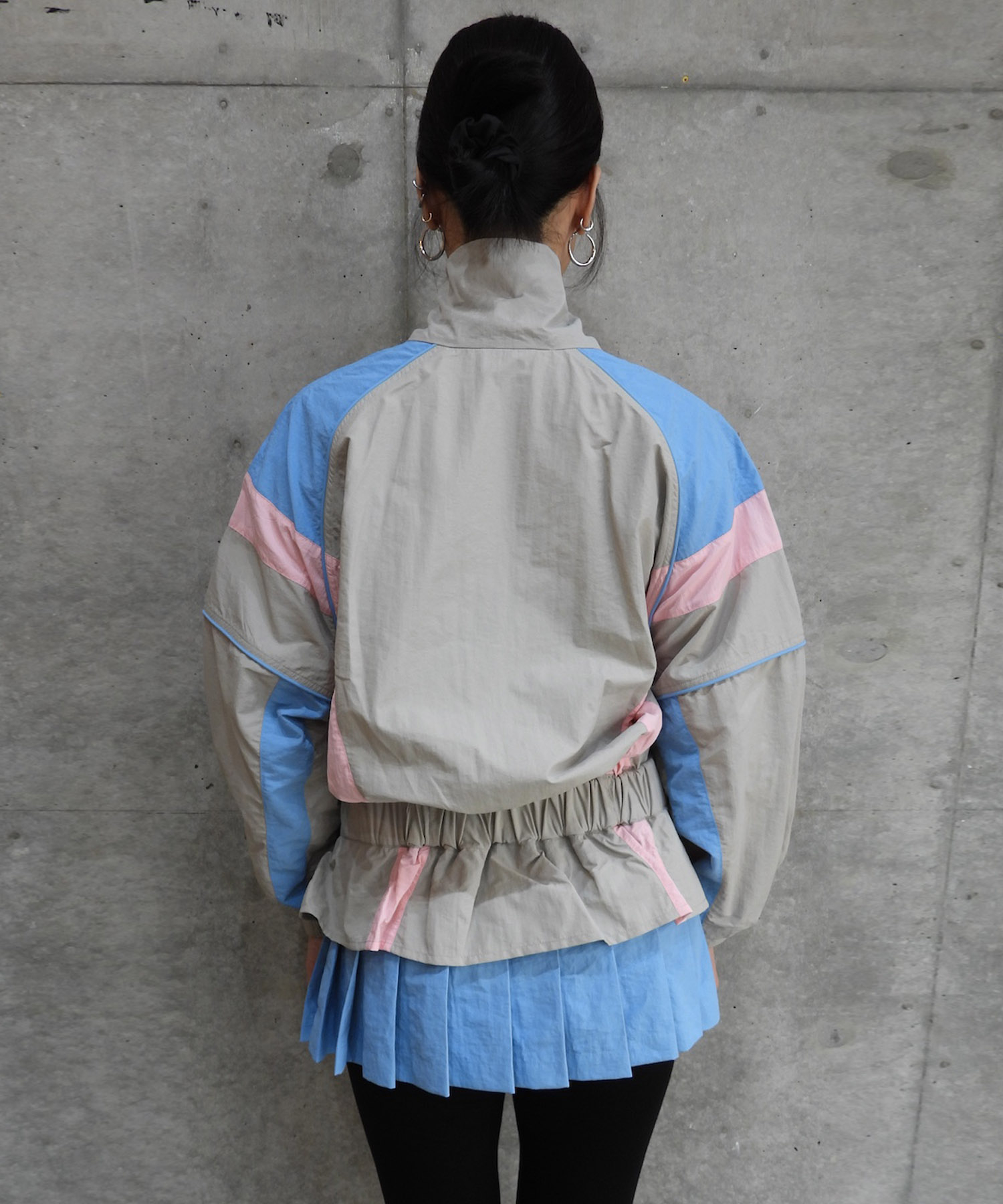 GREY SHORT WINDBREAKER DRESS