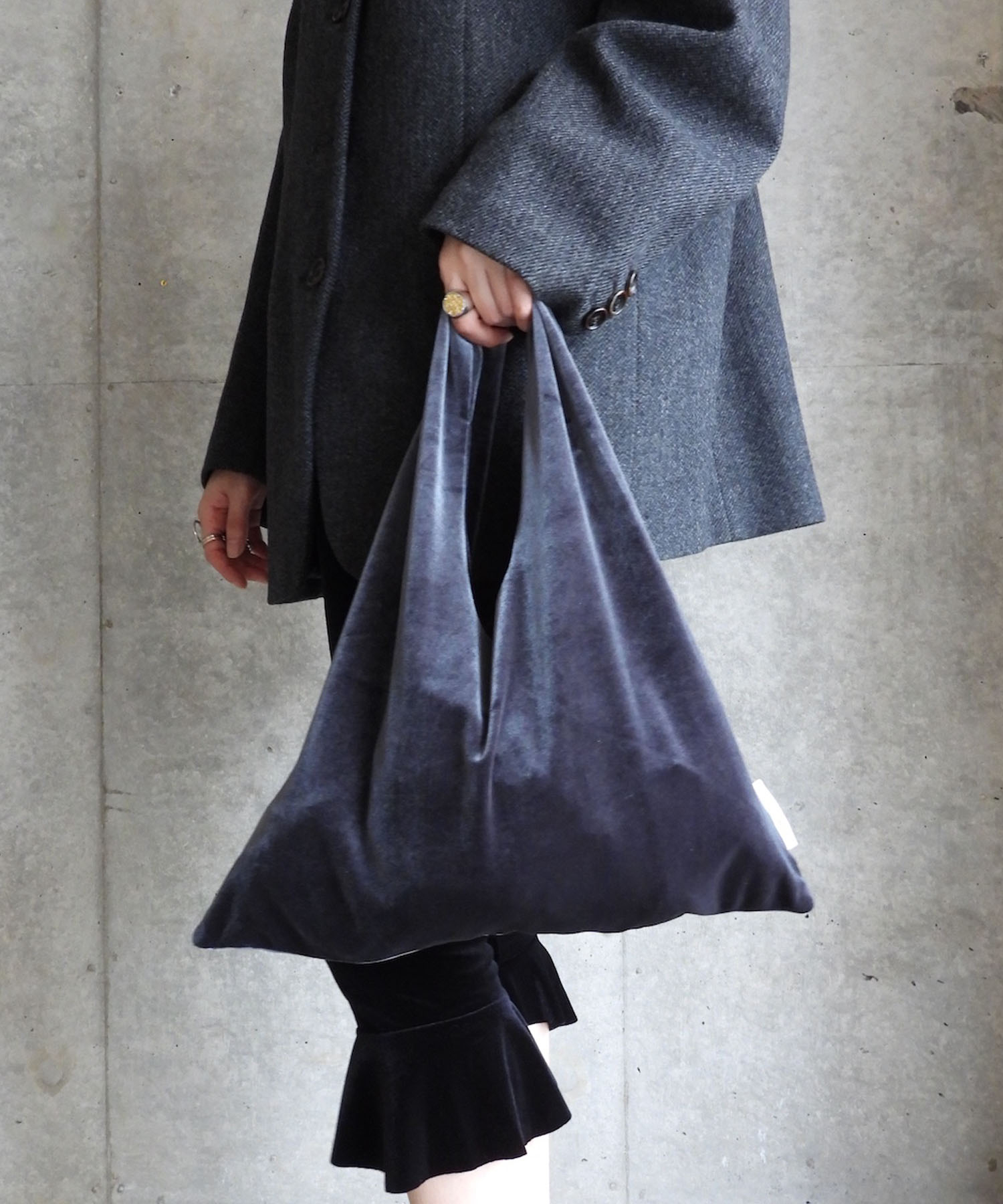 VELVET POUCH