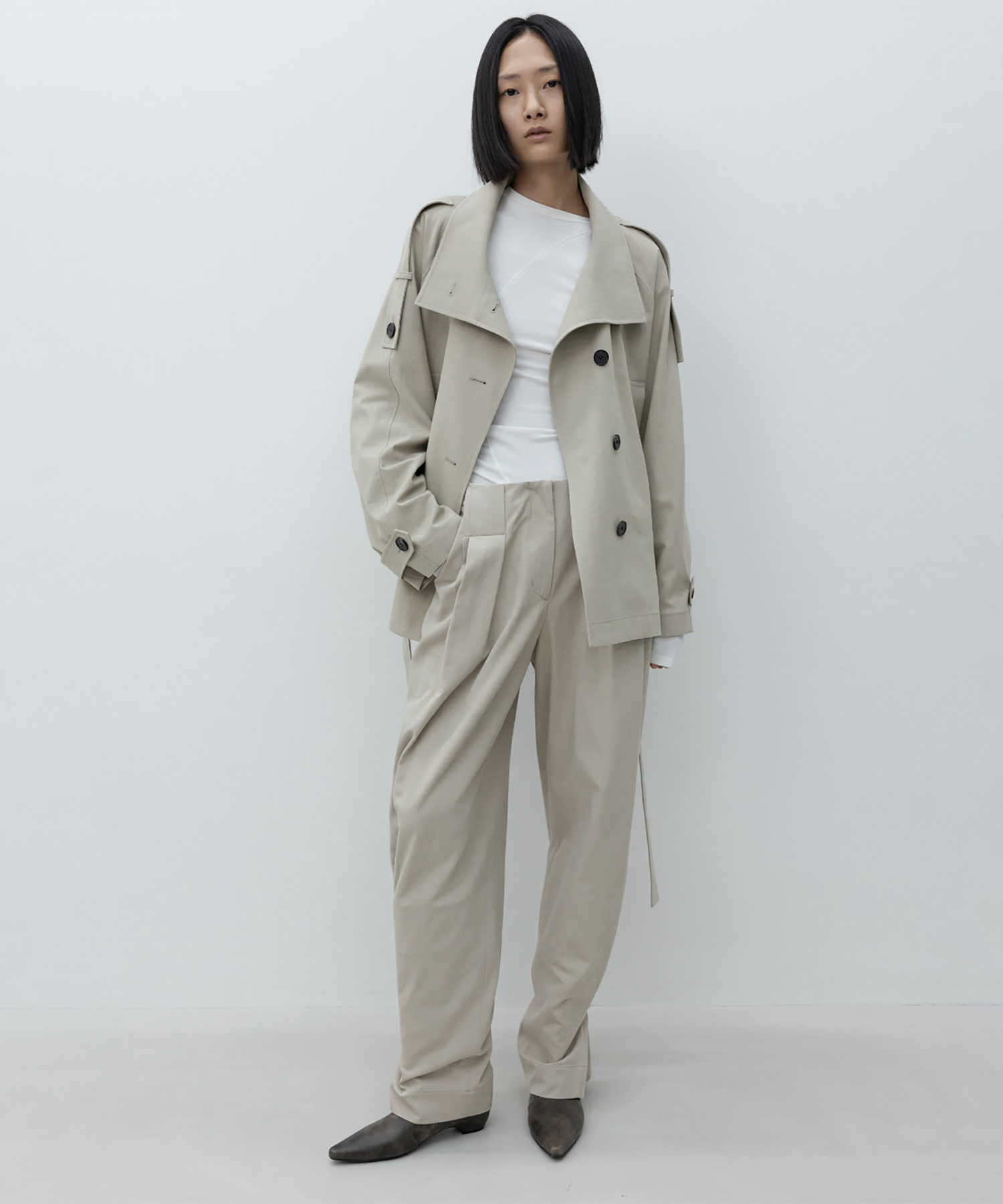 Wide Two-Tuck Pants