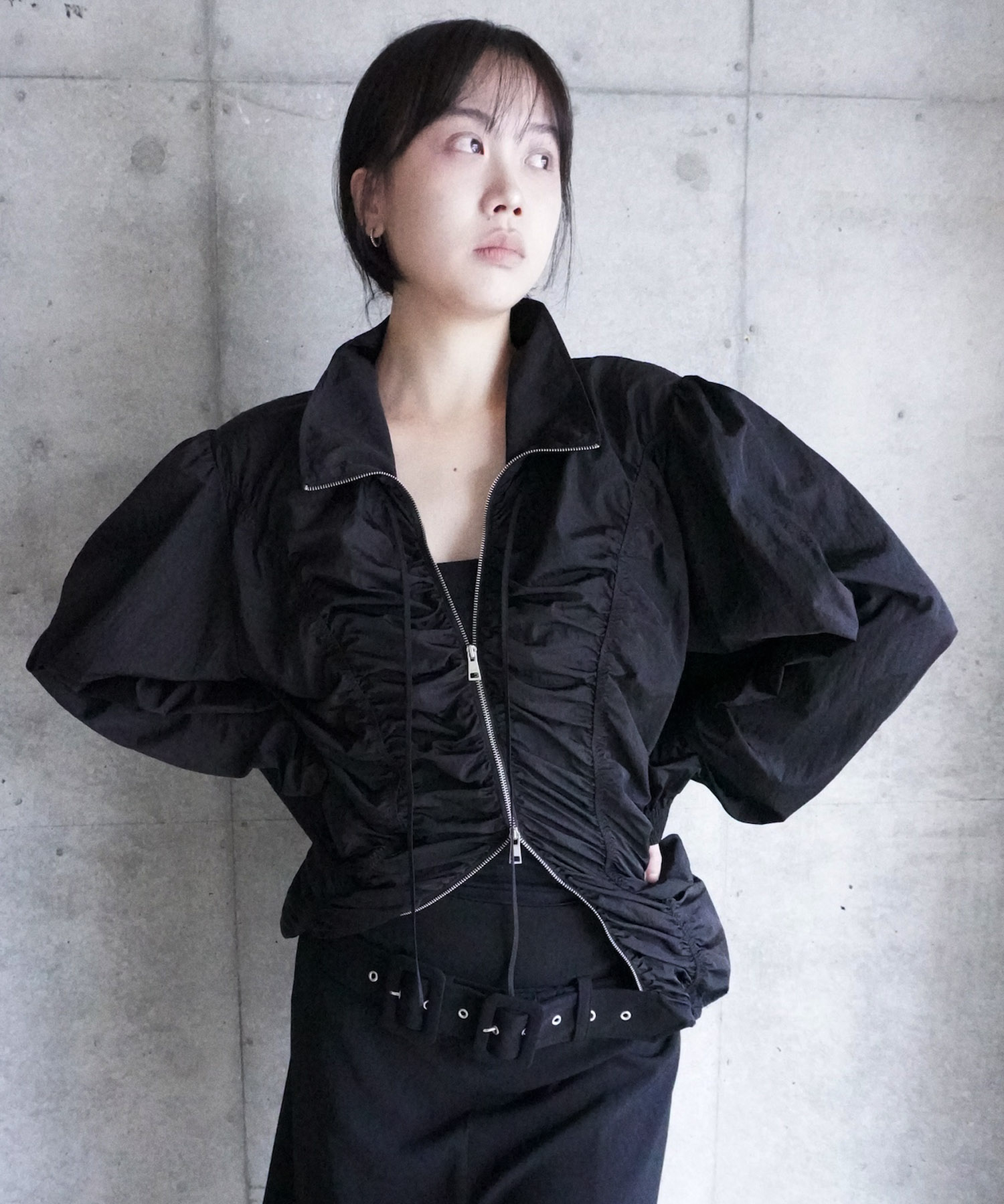 SHIRRING ZIP-UP JACKET