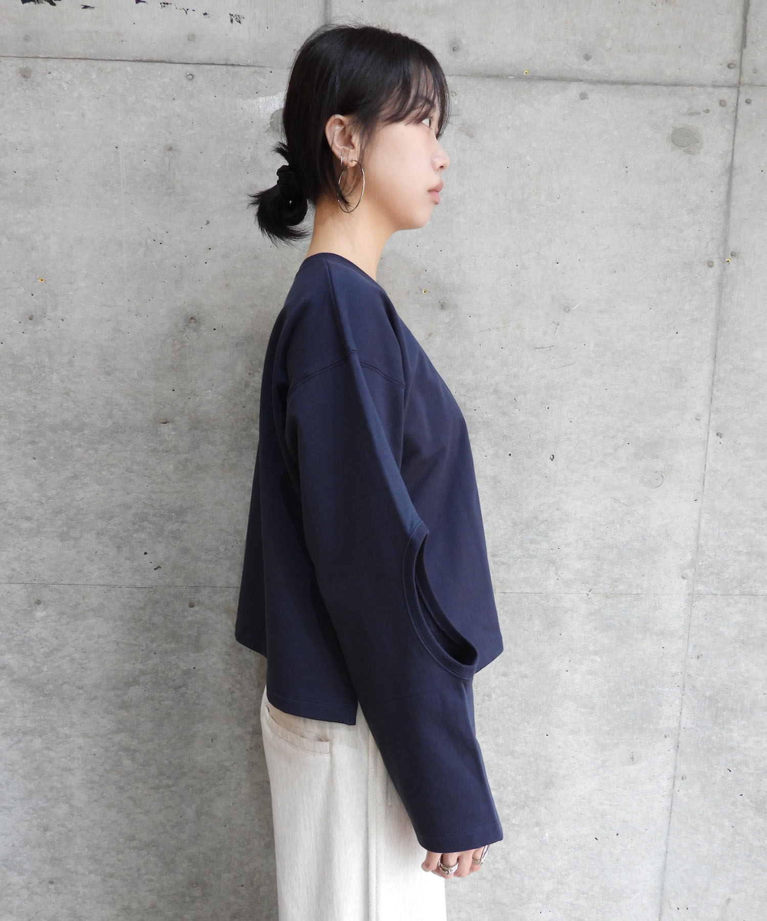 L/S Hole Sweat Shirts