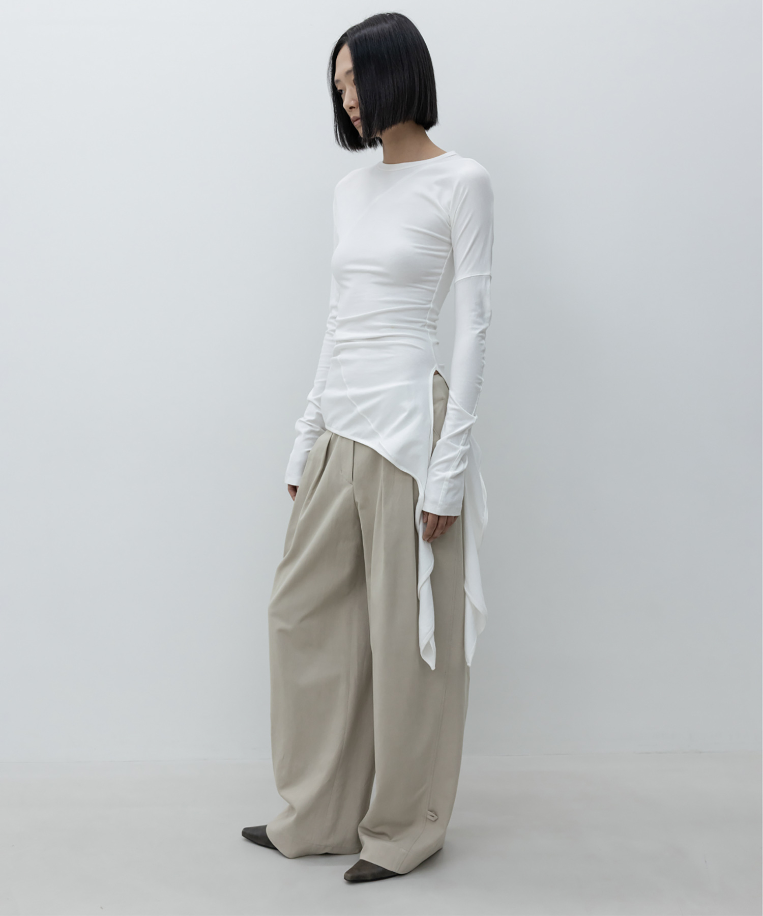 Wide Two-Tuck Pants