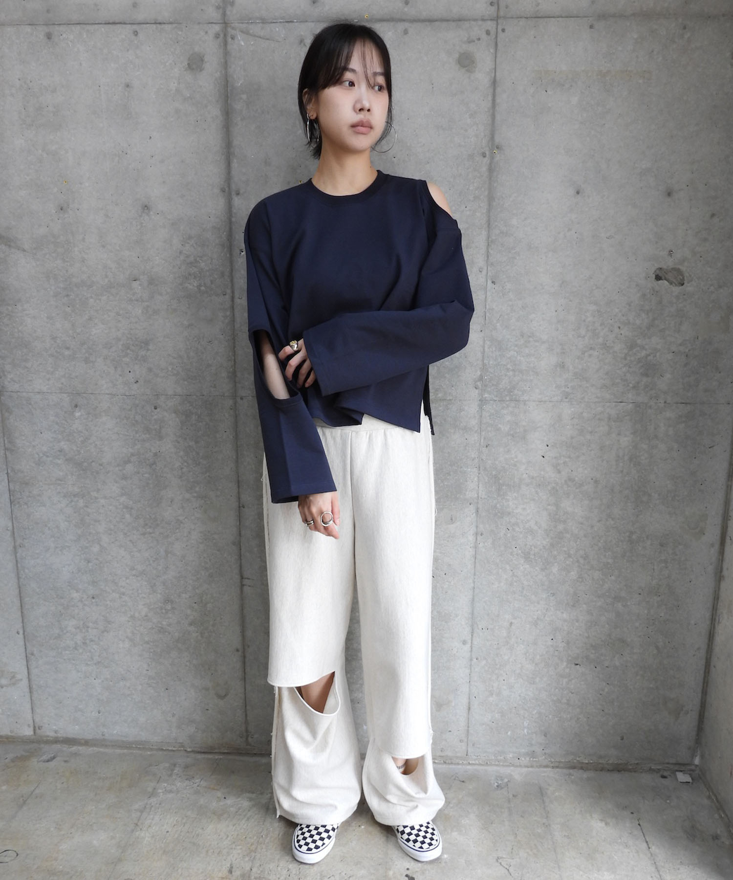 L/S Hole Sweat Shirts