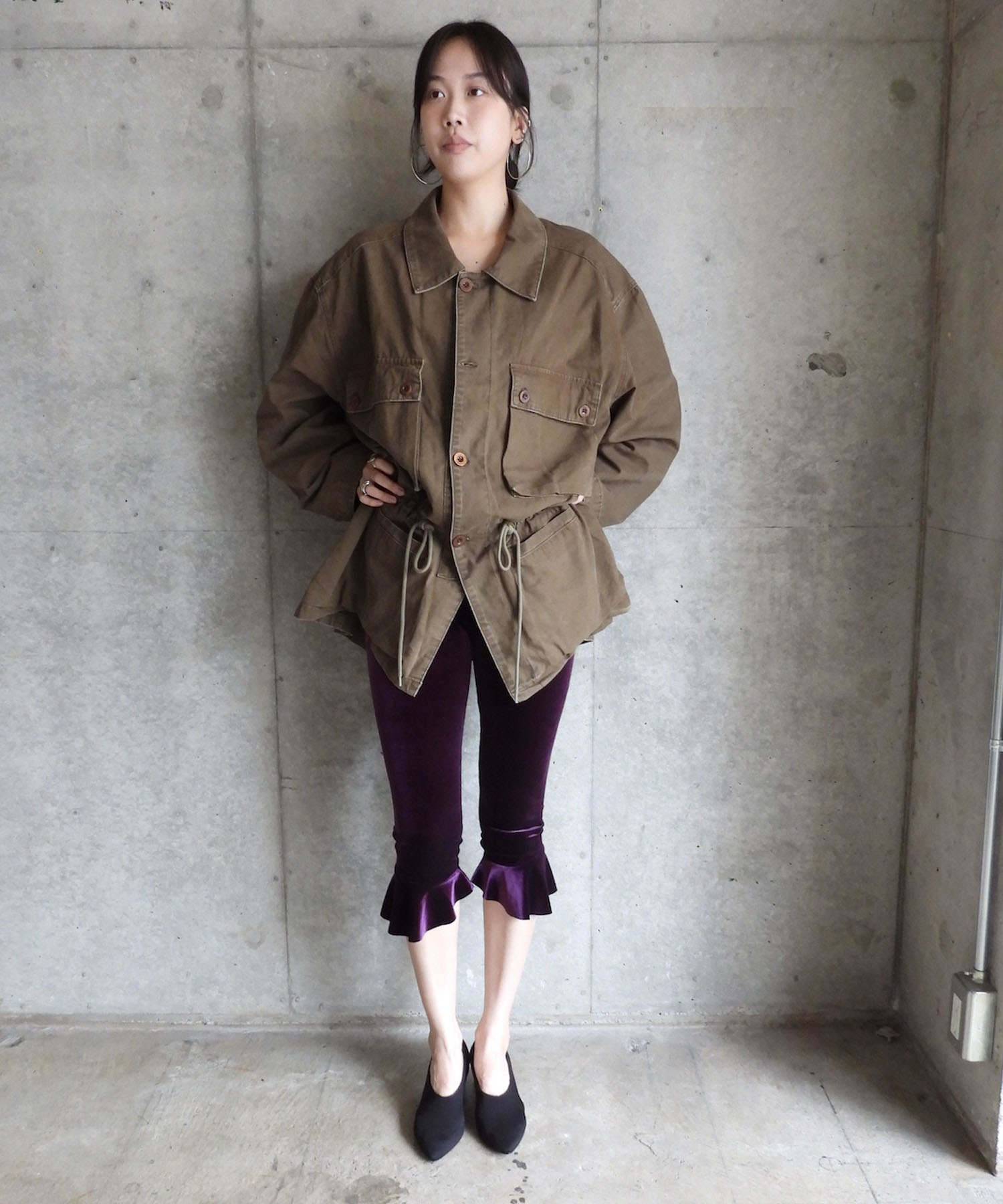 Velvet Volant Capri Pants