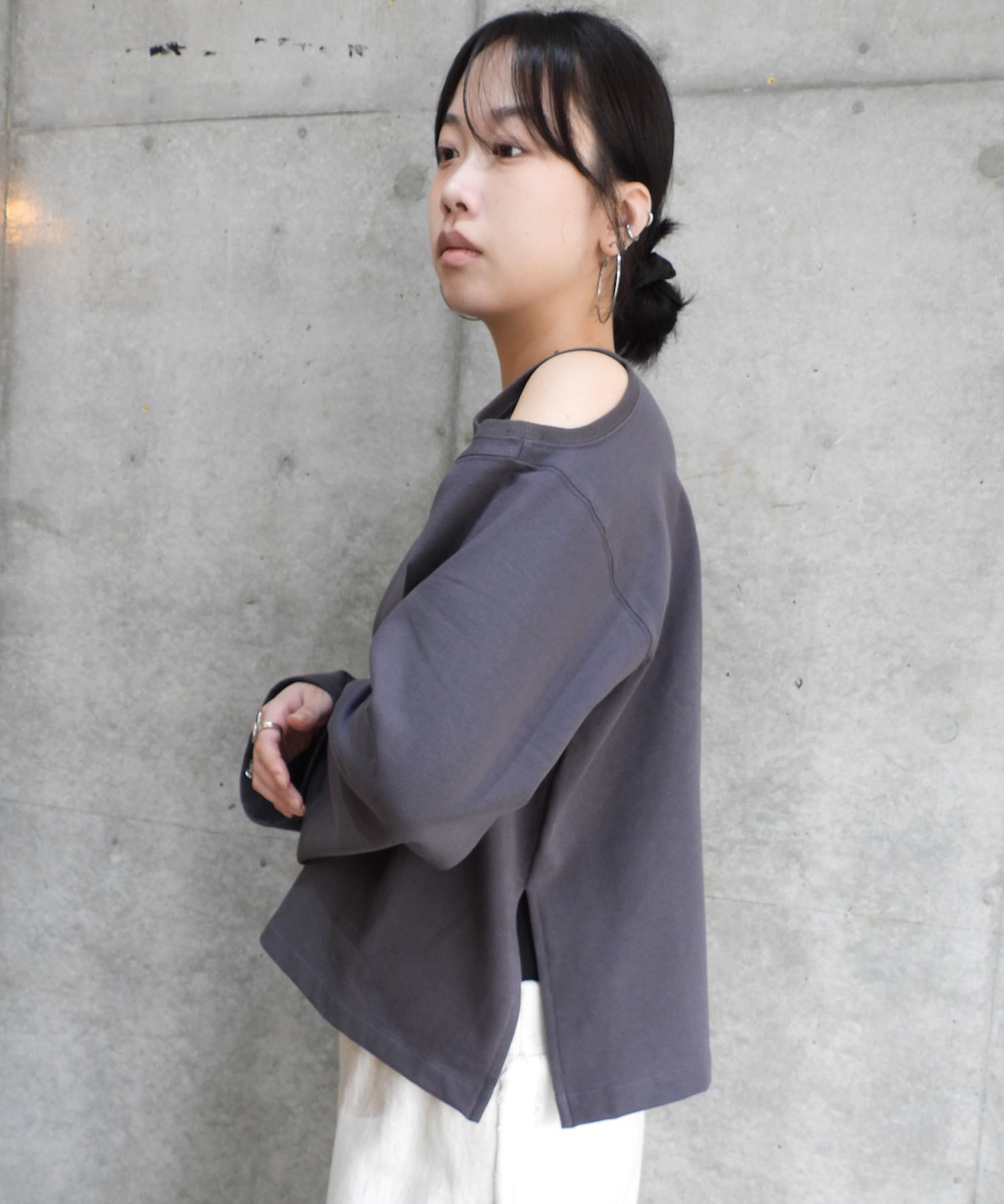 L/S Hole Sweat Shirts
