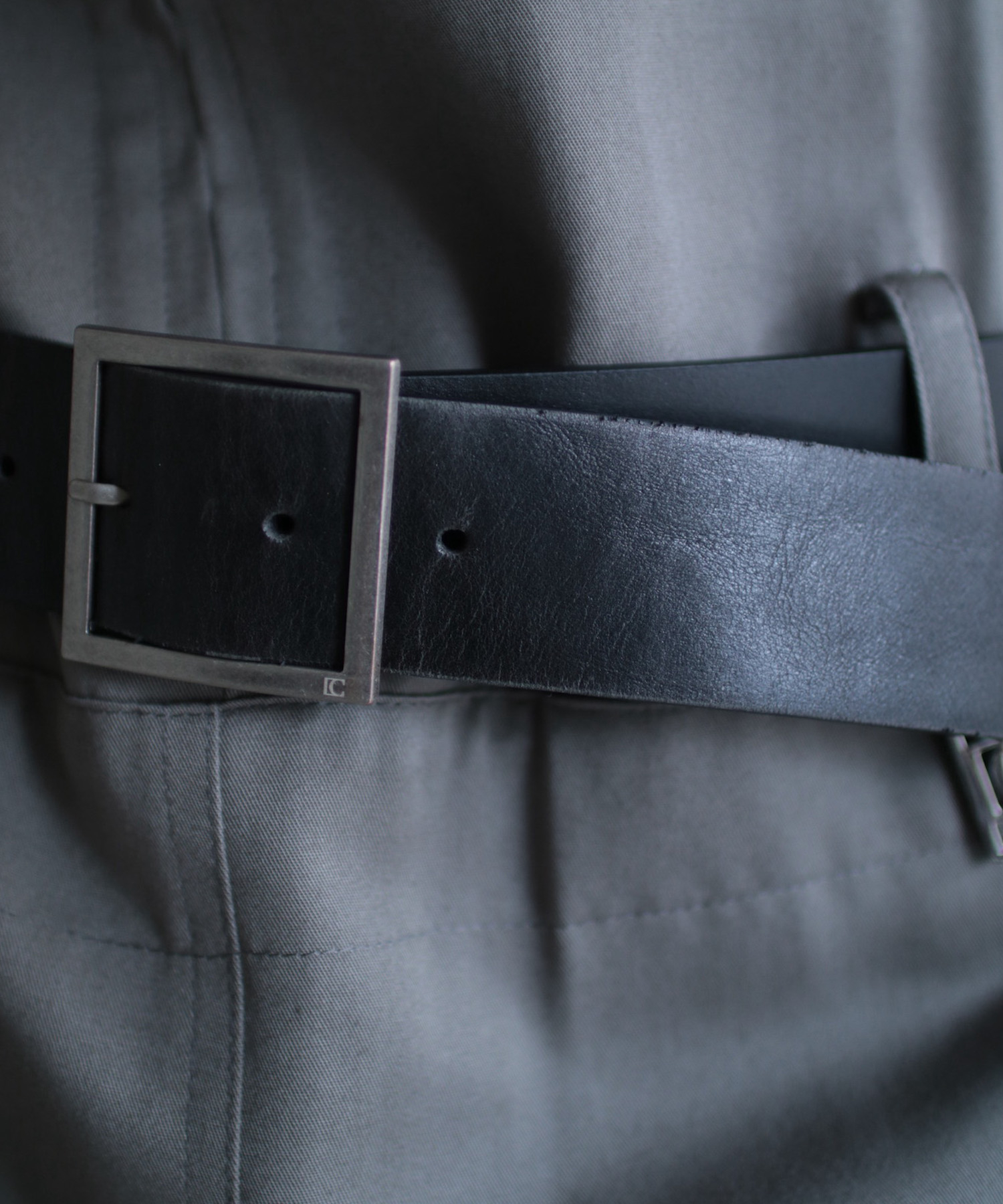 SQUARE BUCKLE LEATHER BELT