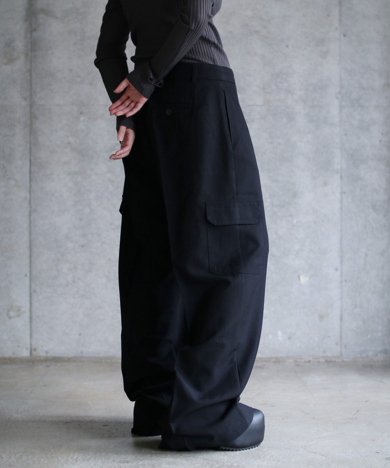 Tailored cargo trousers