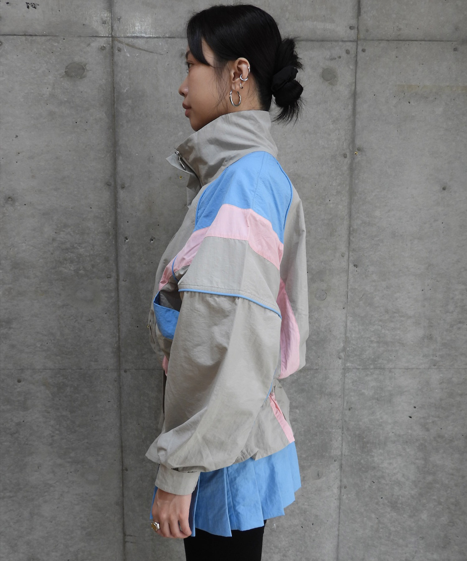 GREY SHORT WINDBREAKER DRESS