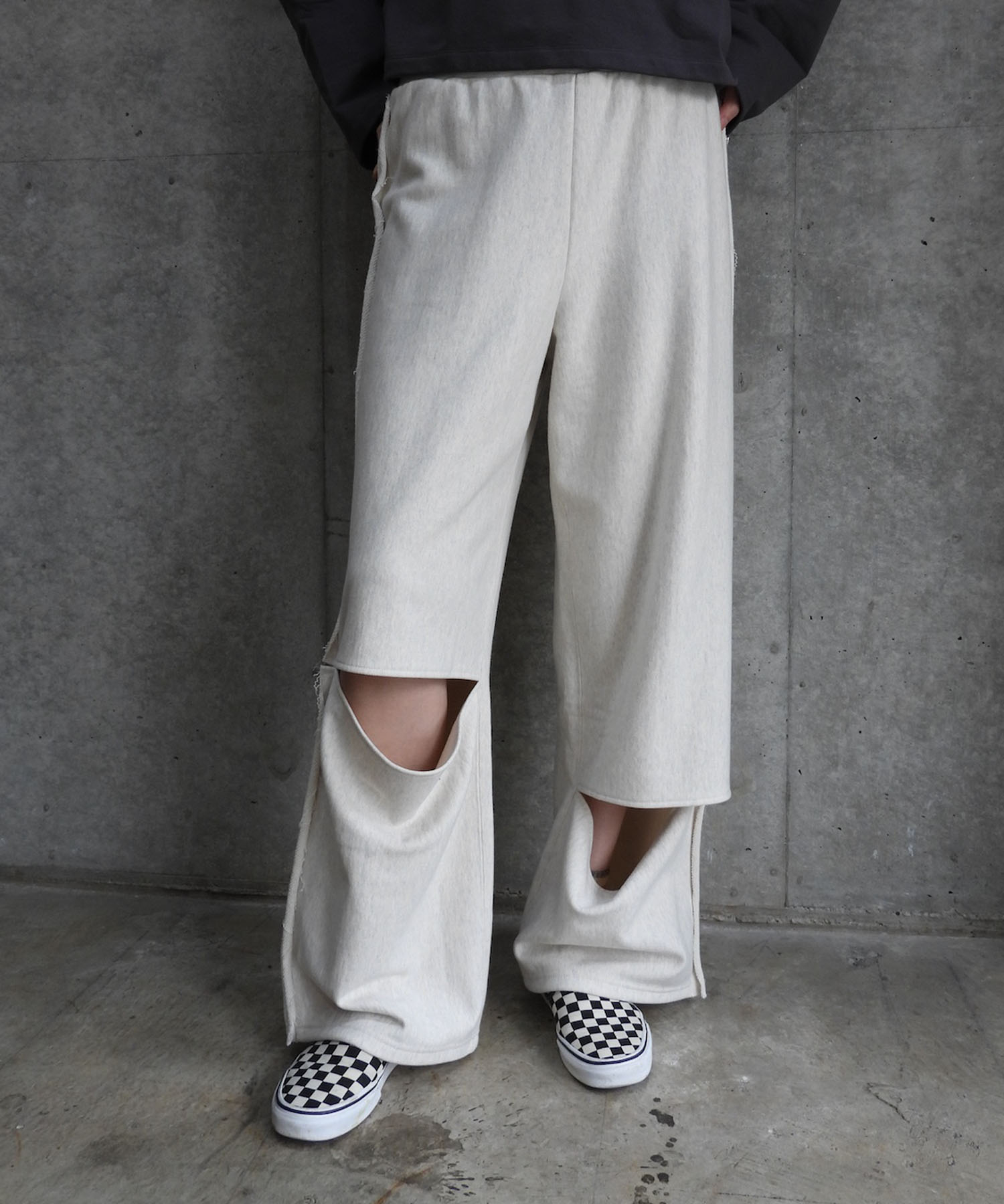 Side Row Edge Slit Pants