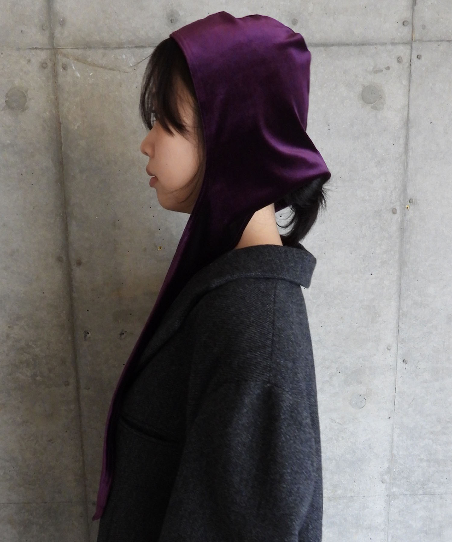 VELVET HOOD