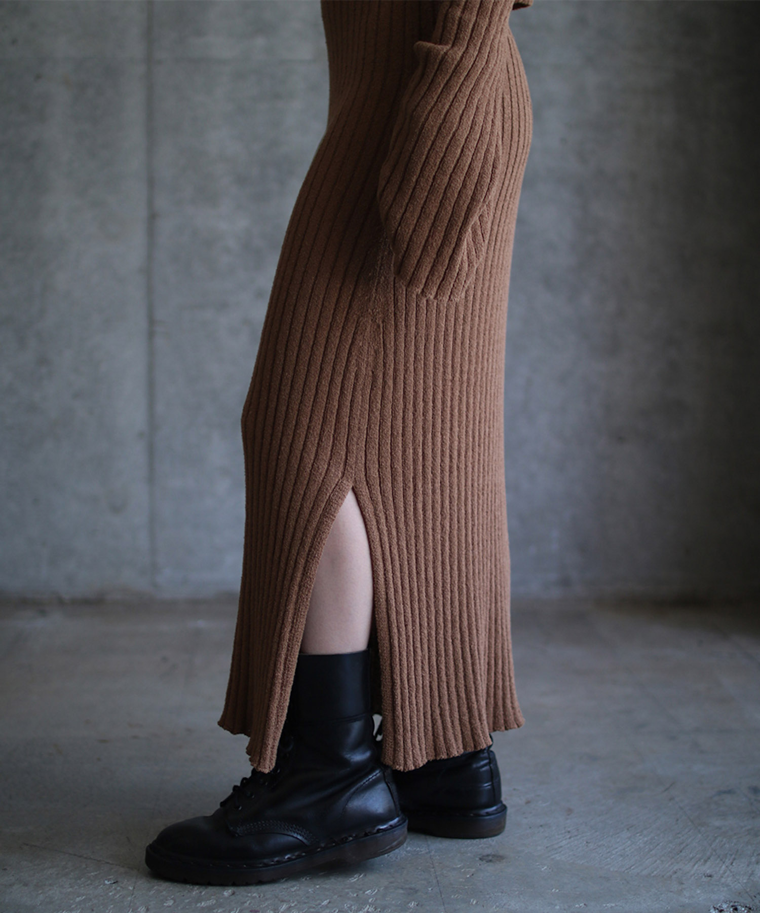 Pencil knitted skirt