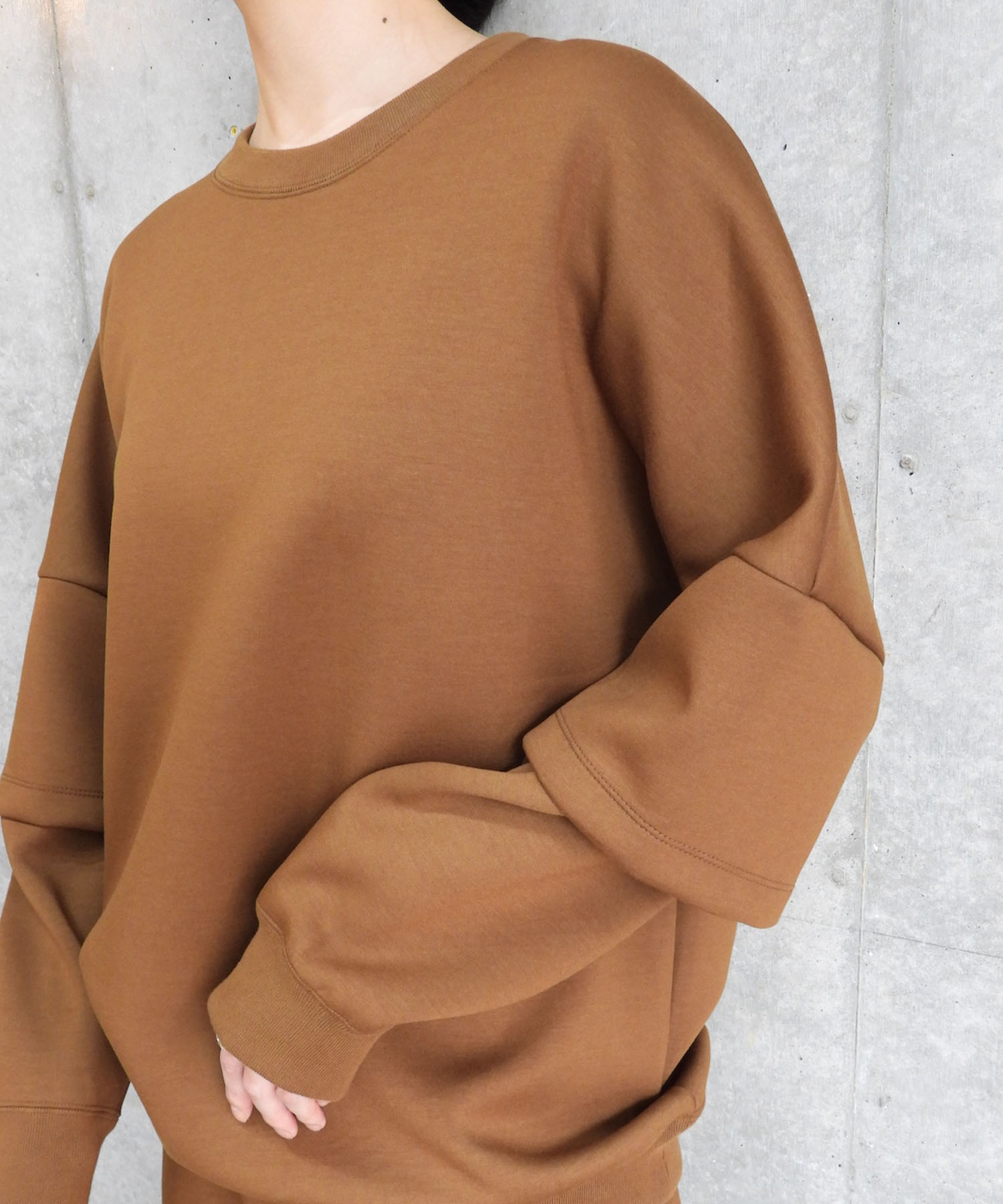 Sweat Double Sleeve top