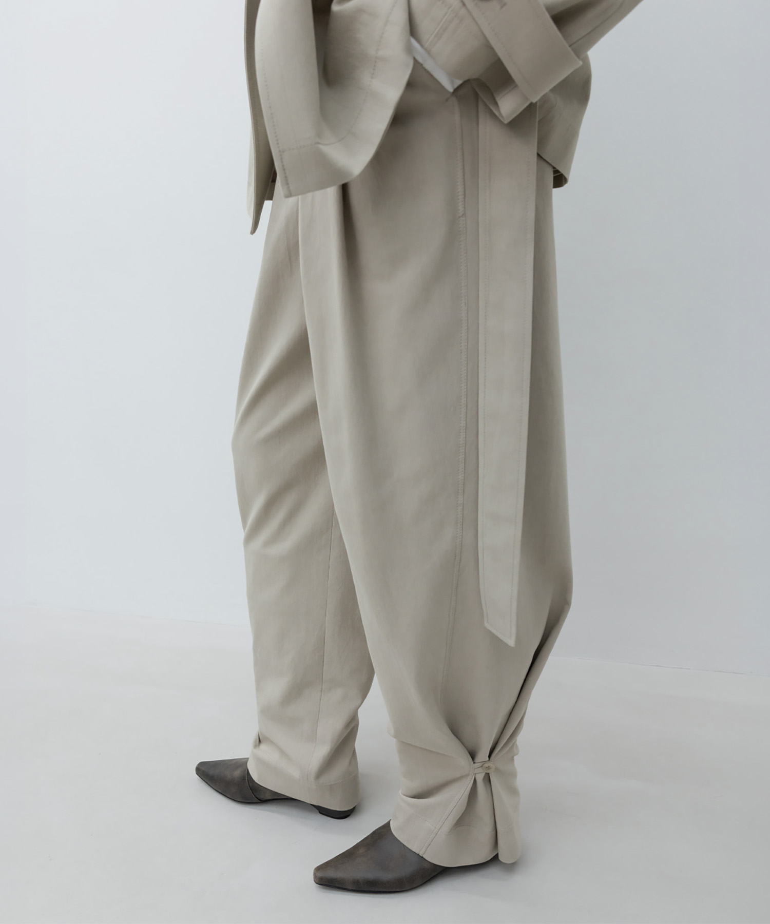 Wide Two-Tuck Pants