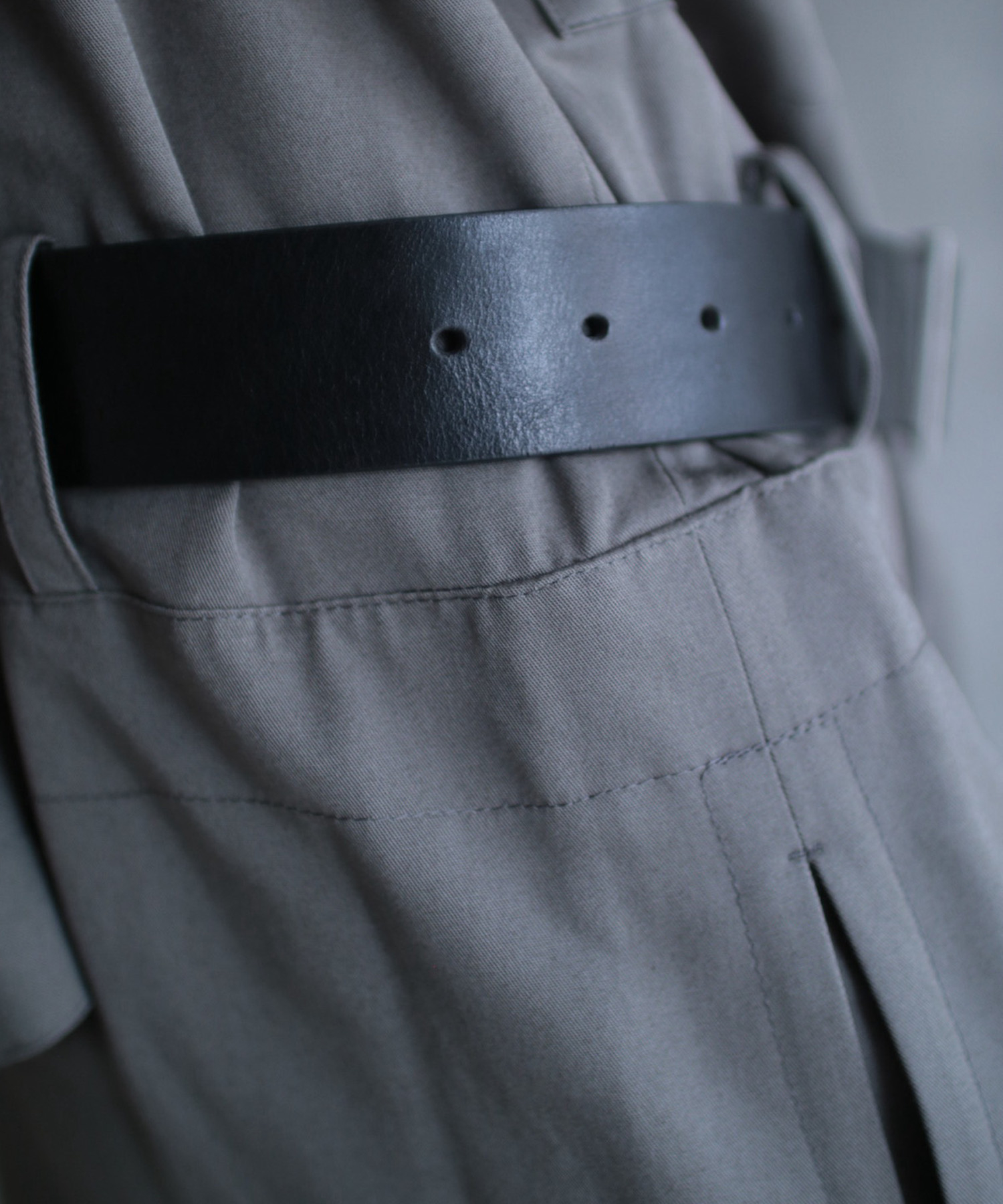 SQUARE BUCKLE LEATHER BELT