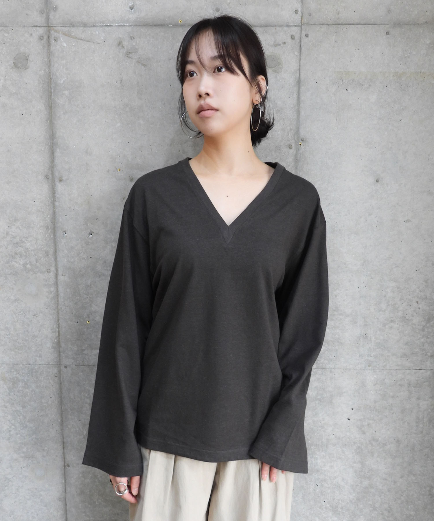V-neck Long Sleeve Tee