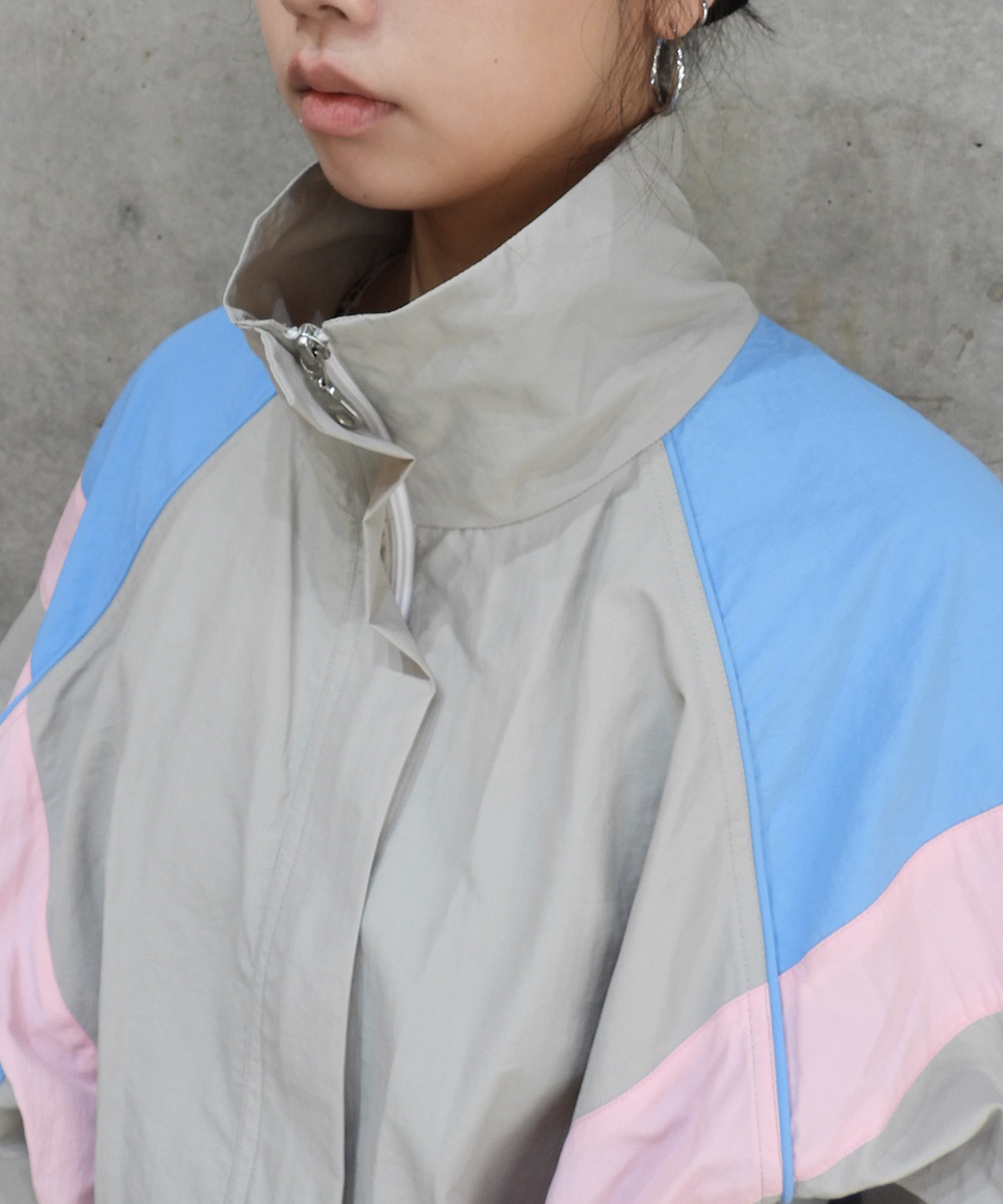 GREY SHORT WINDBREAKER DRESS