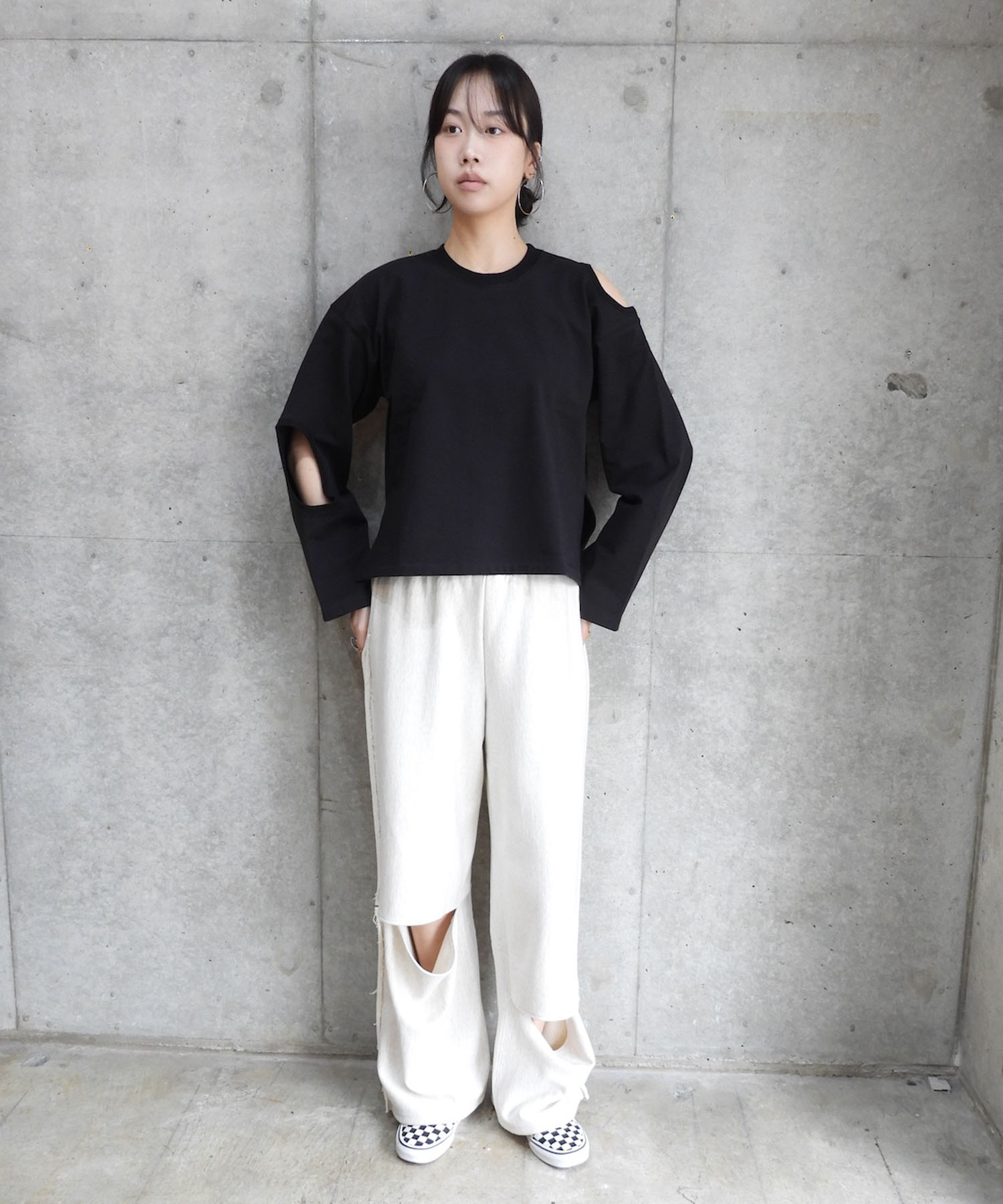 L/S Hole Sweat Shirts