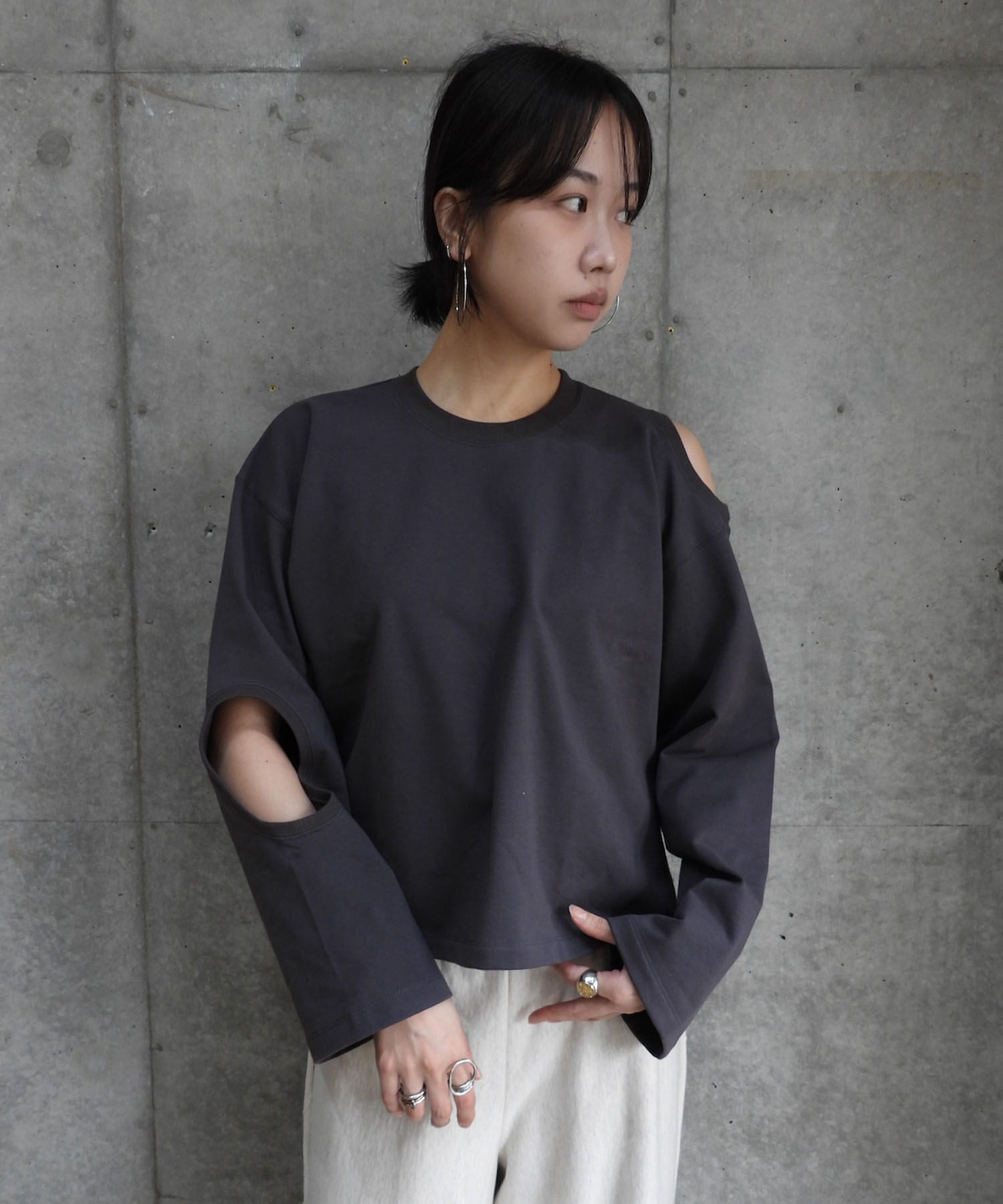 L/S Hole Sweat Shirts