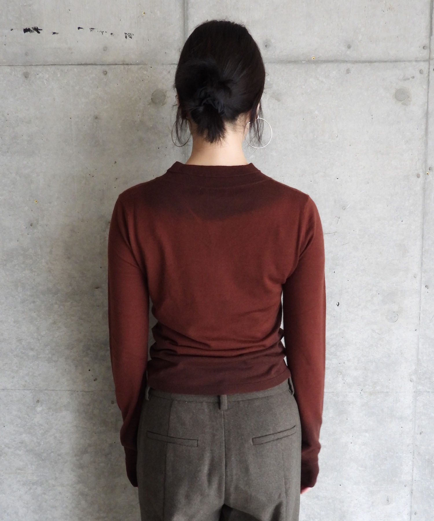 FRAYED V-NECK KNIT TOP