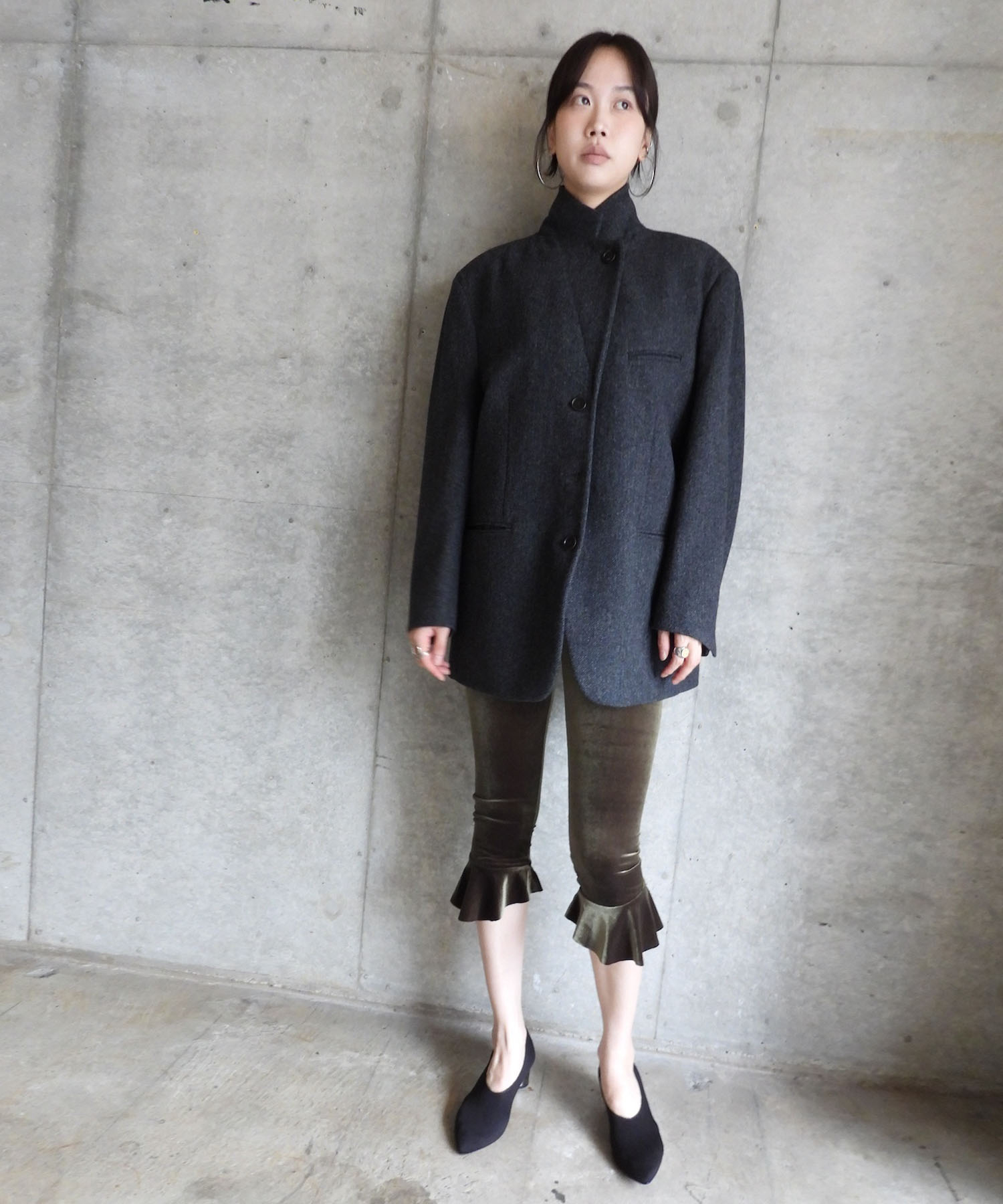 Velvet Volant Capri Pants