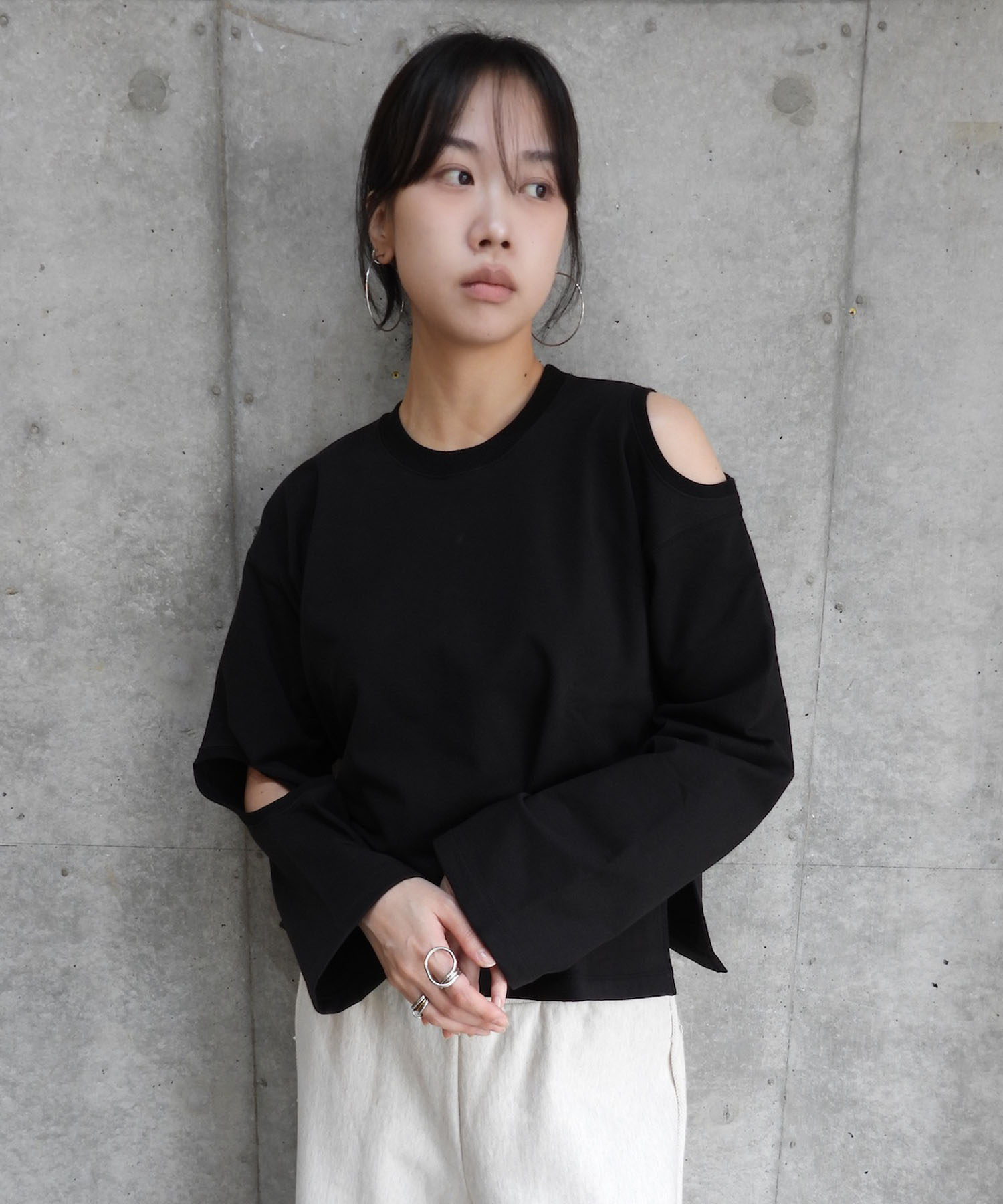 L/S Hole Sweat Shirts
