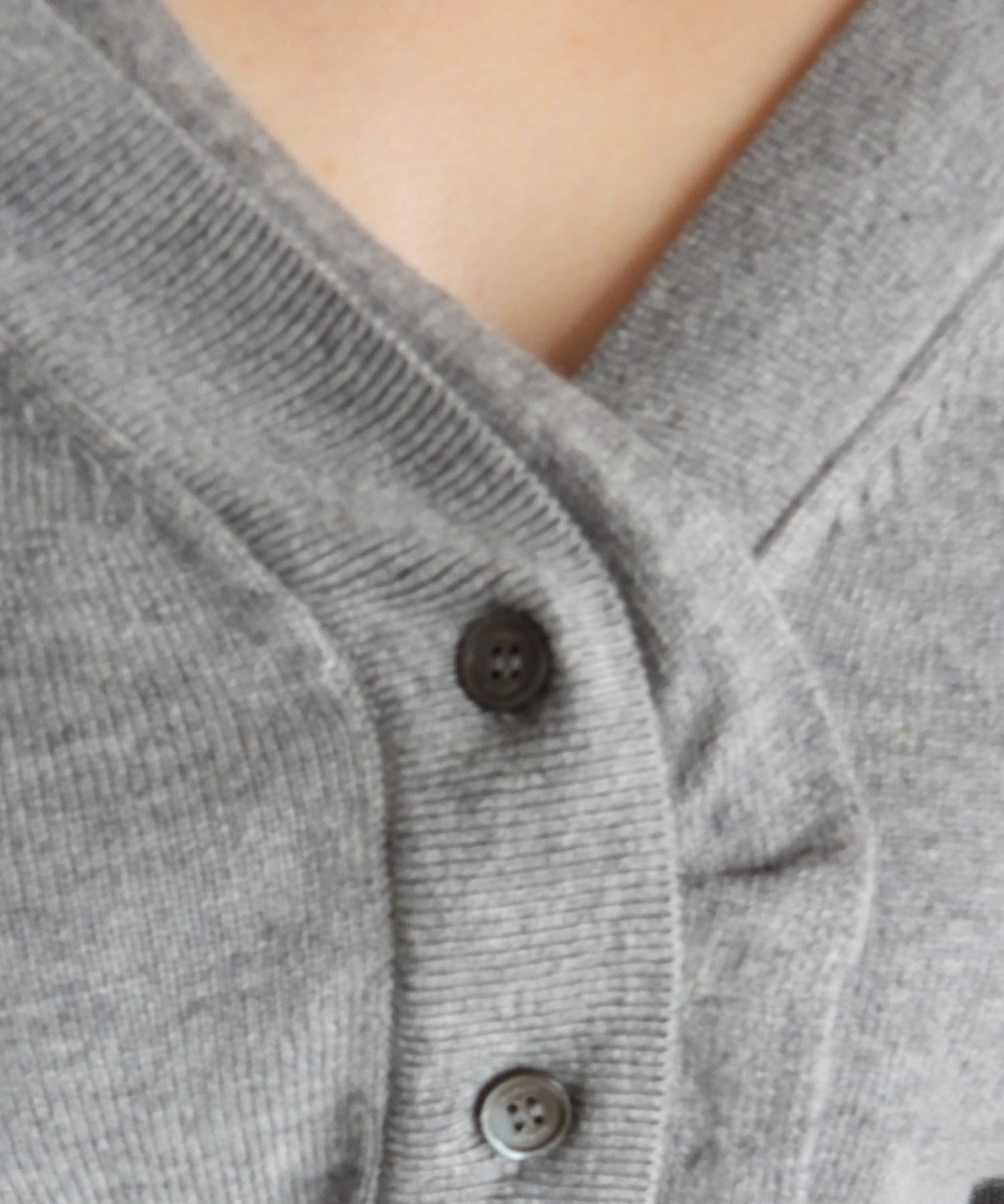 DOUBLE-LAYER WAVY CARDIGAN