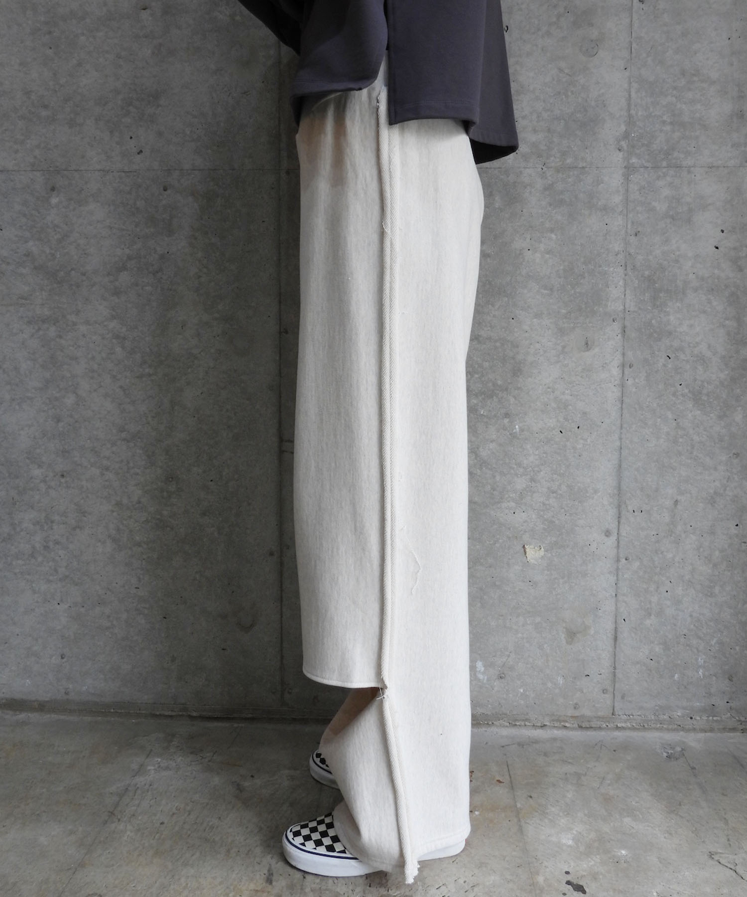 Side Row Edge Slit Pants