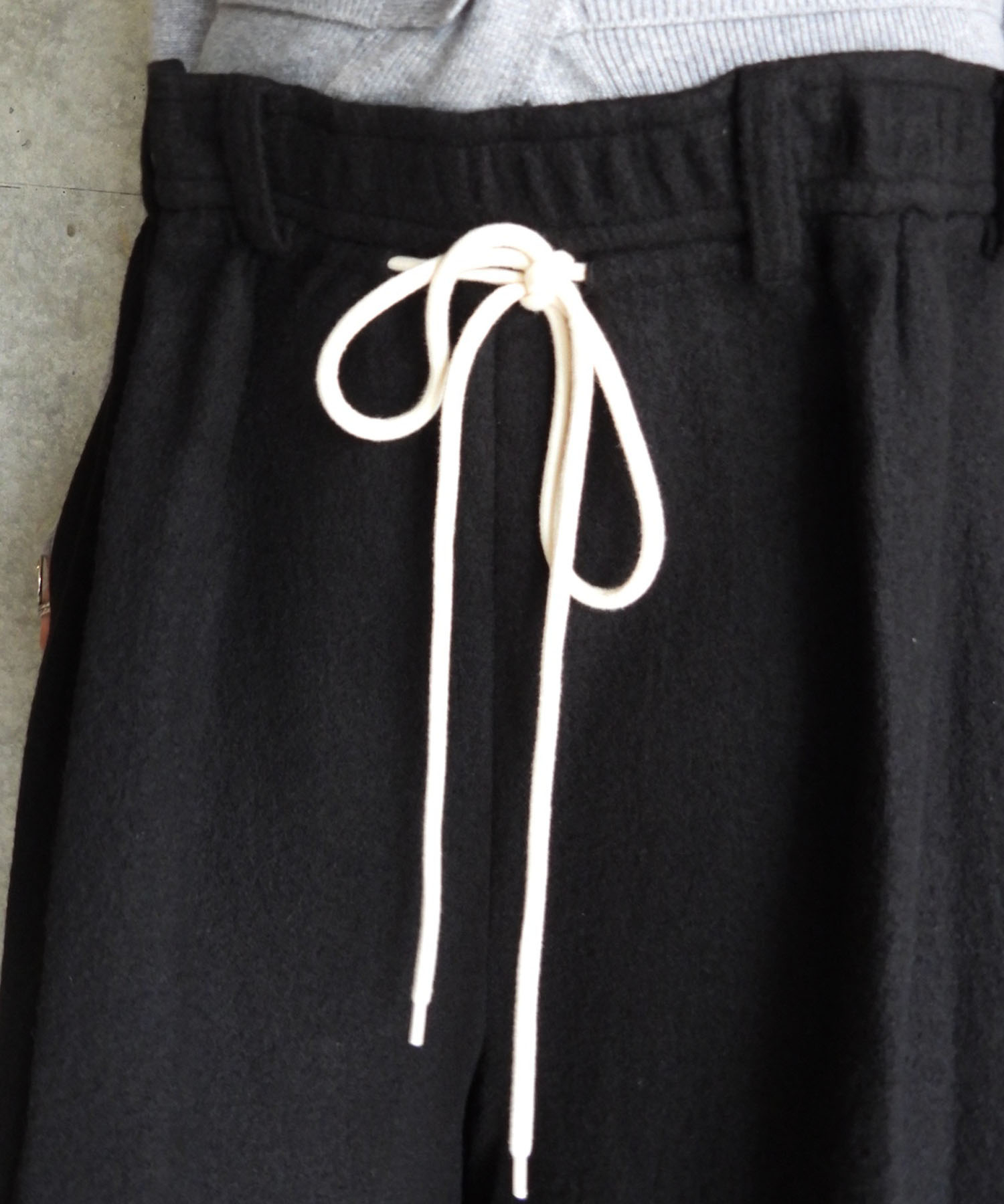 PLEATS DETAIL BERMUDA SHORTS