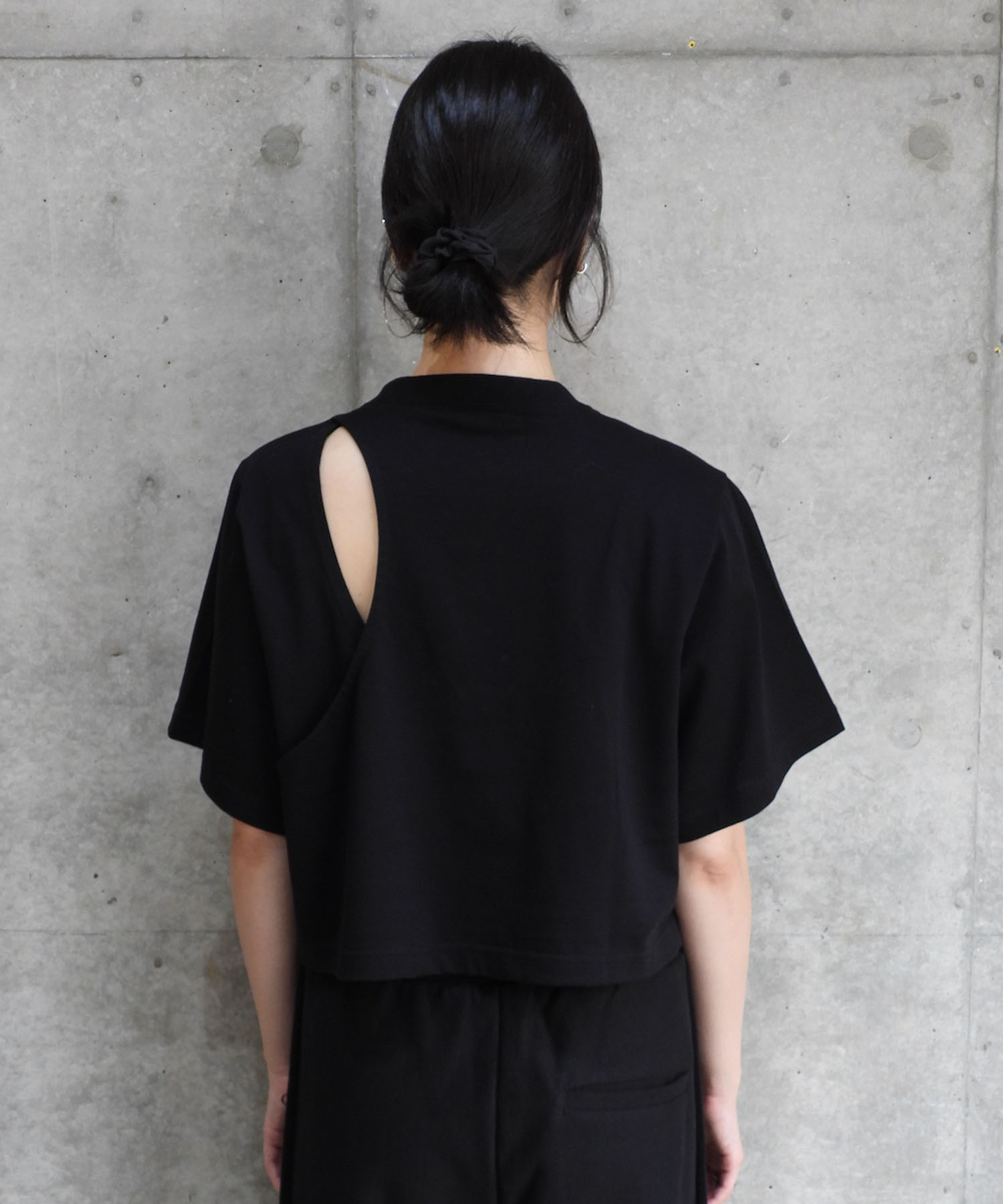 H/S Cut Out Tee
