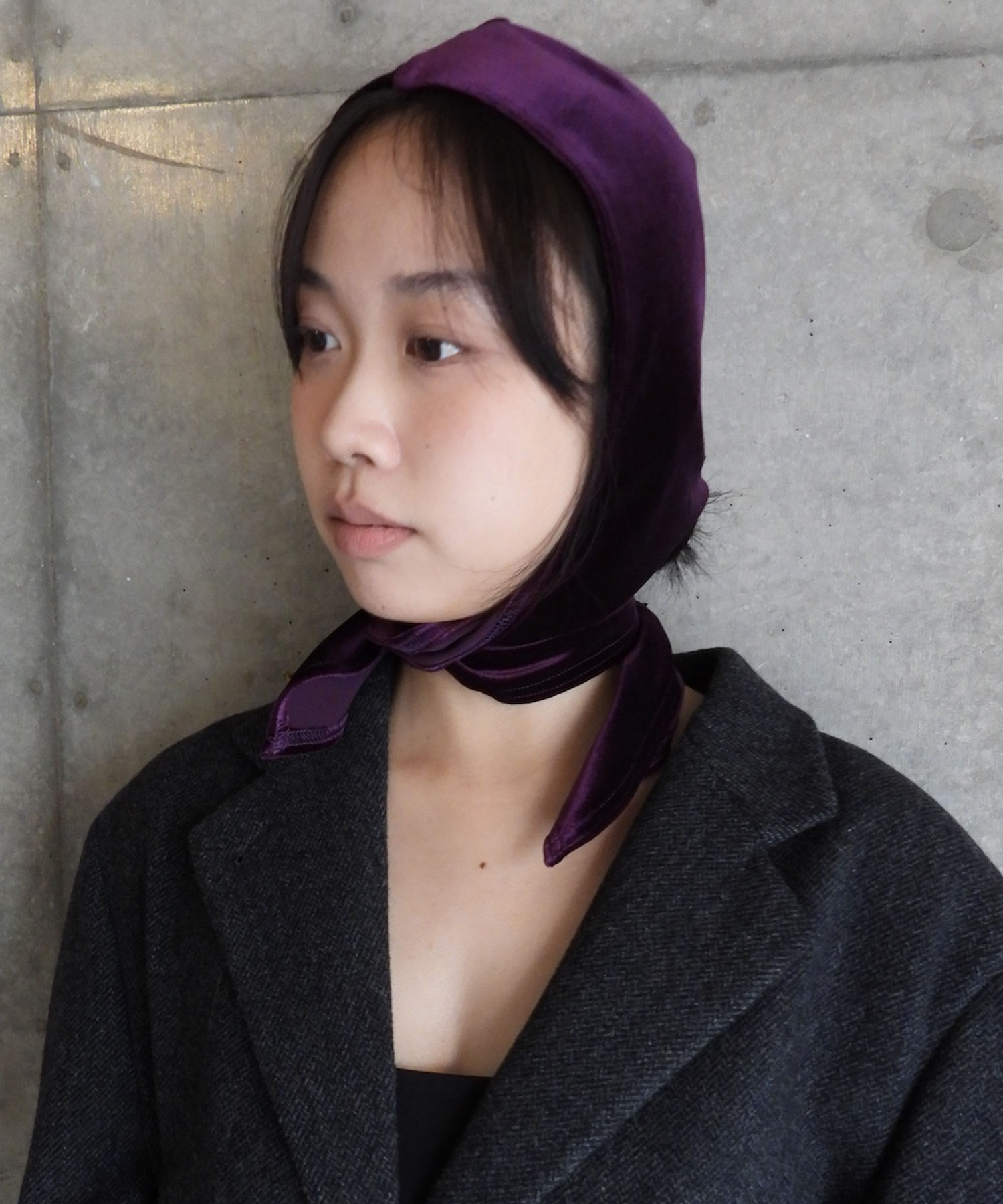 VELVET HOOD