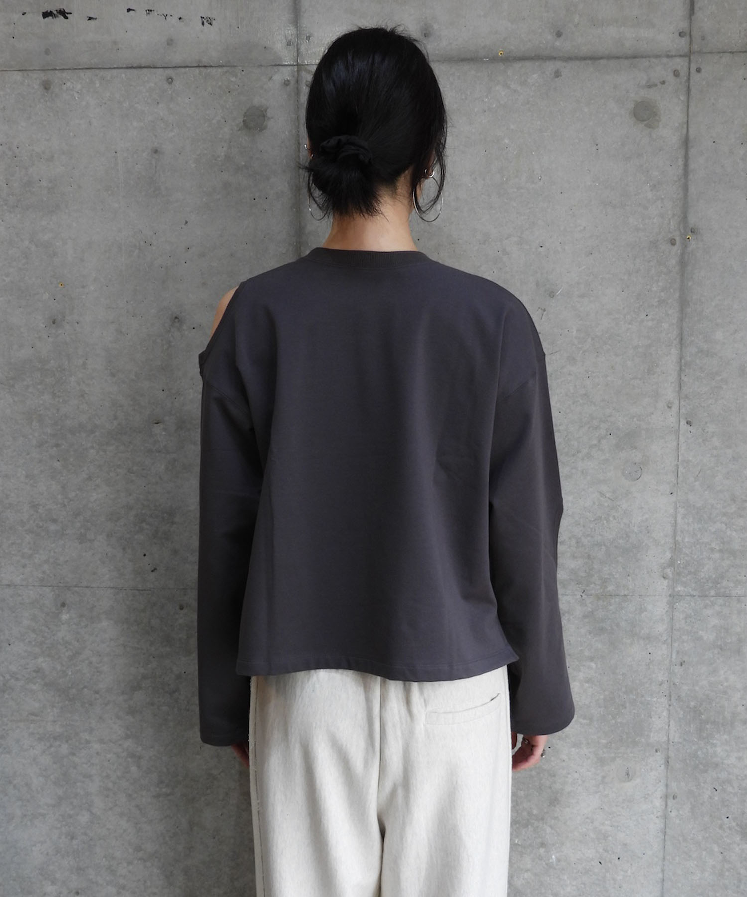 L/S Hole Sweat Shirts