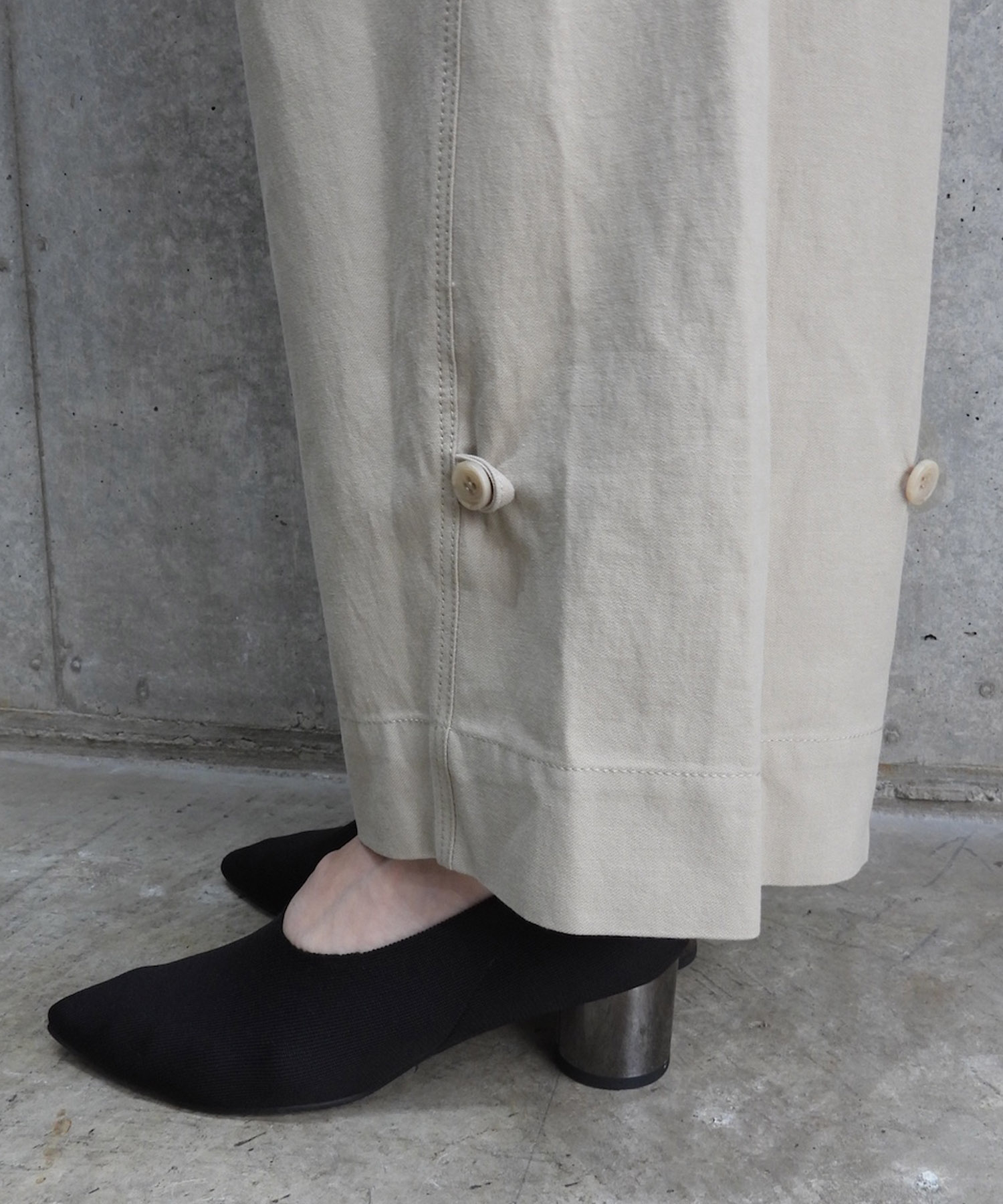 Wide Two-Tuck Pants