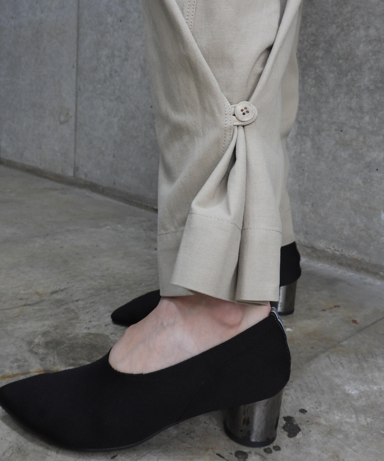 Wide Two-Tuck Pants