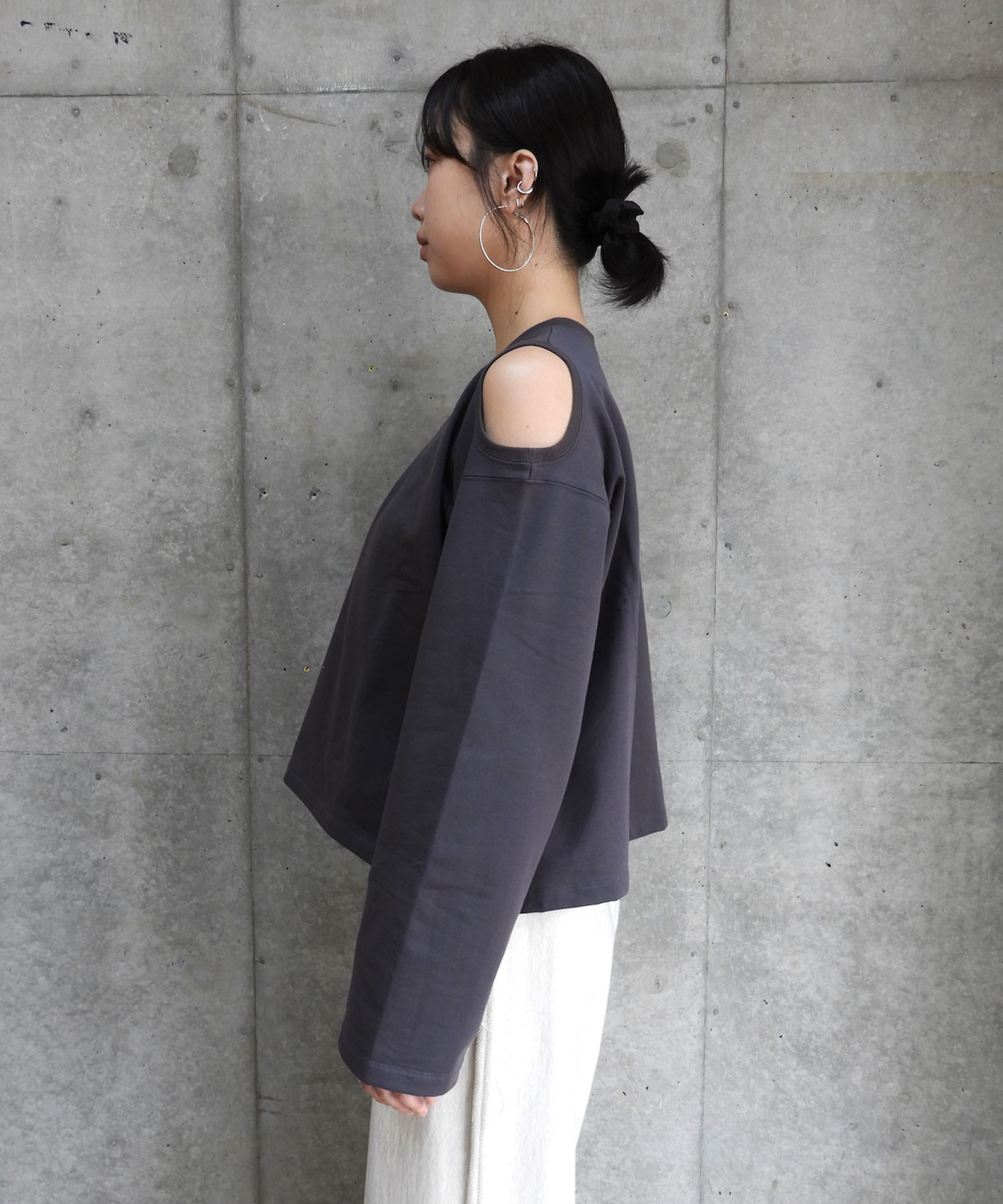 L/S Hole Sweat Shirts