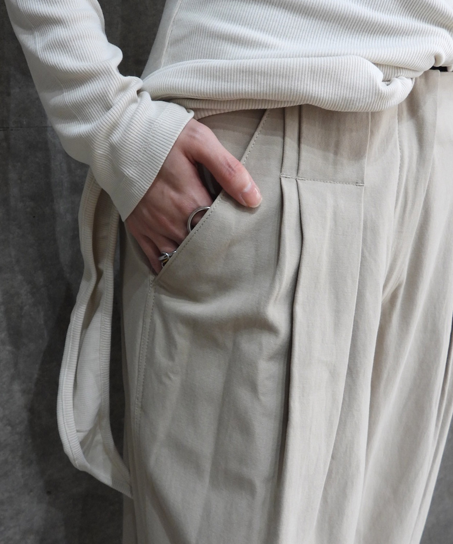 Wide Two-Tuck Pants