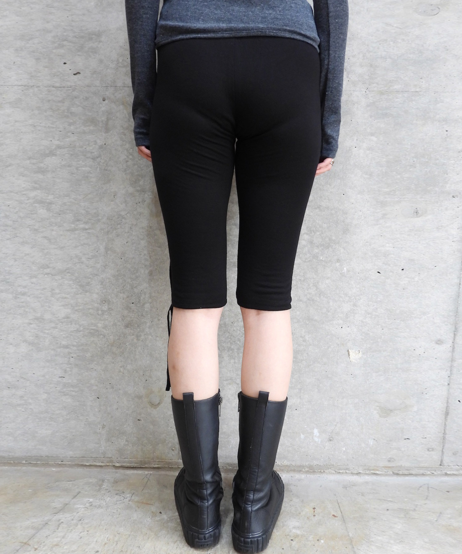 Buttoned Wool Half Leggings