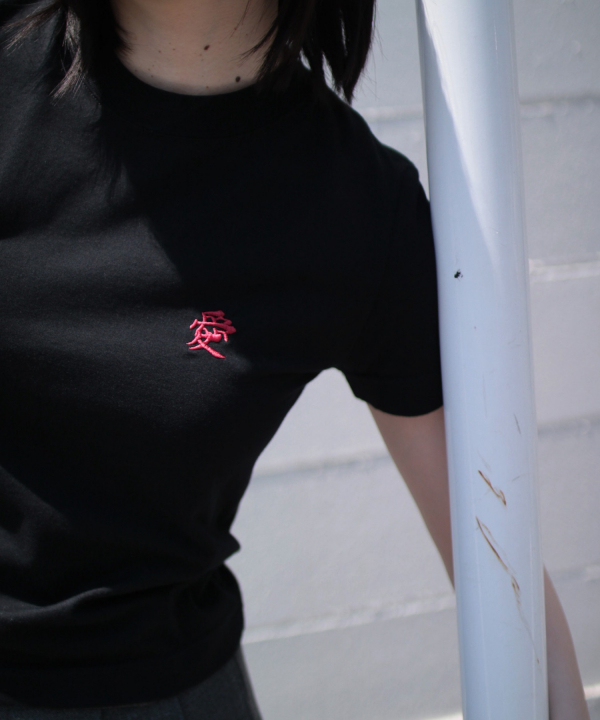 LOVE AND LIE EMBROIDERY H/S TEE