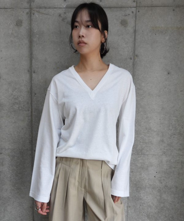 V-neck Long Sleeve Tee