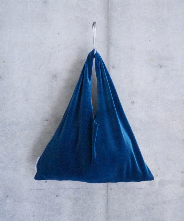 VELVET POUCH