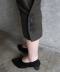BUTTON DETAIL CAPRI PANTS